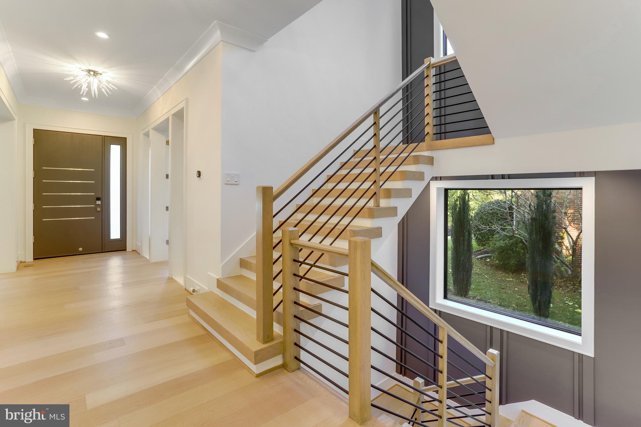 1564 Forest Villa LANE