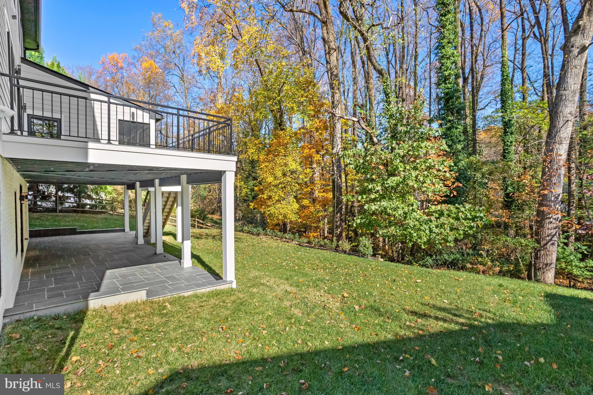 1564 Forest Villa LANE