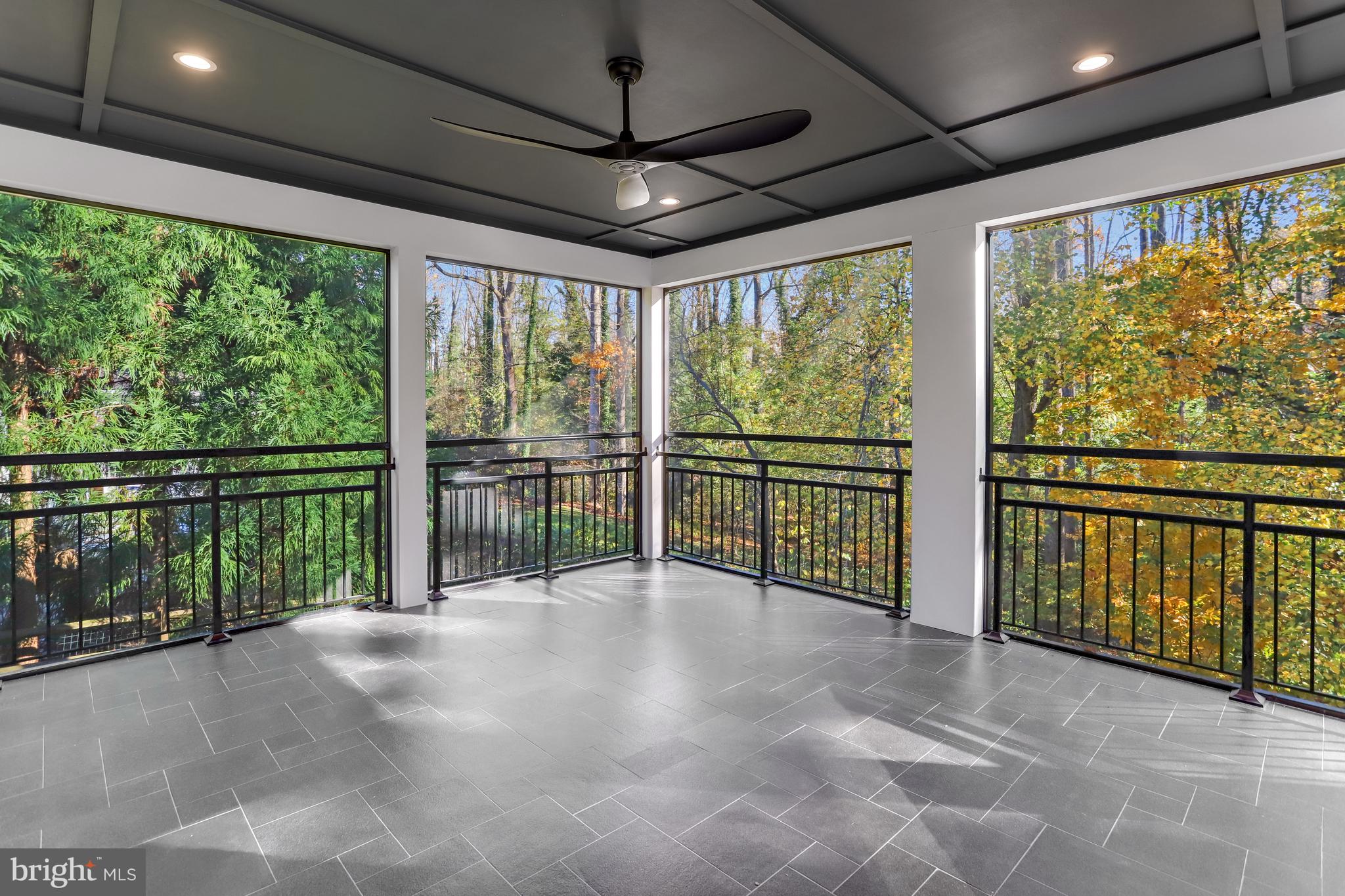 1564 Forest Villa LANE