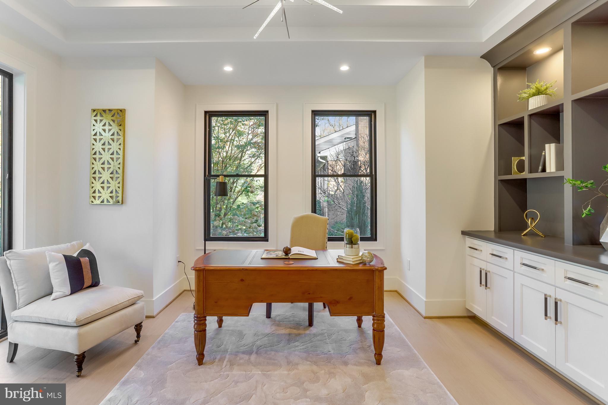 1564 Forest Villa LANE