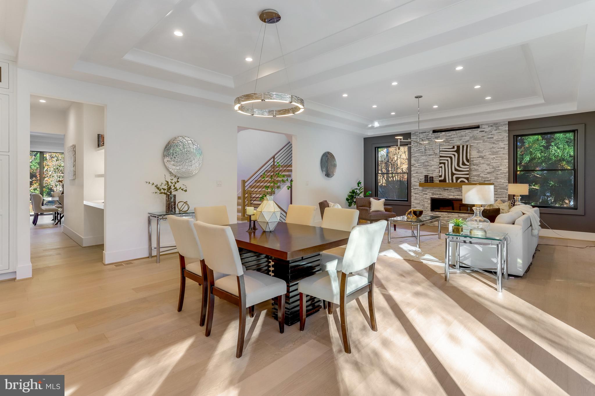 1564 Forest Villa LANE