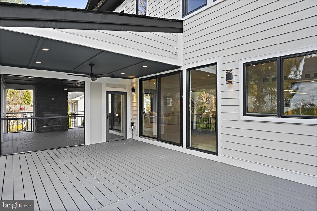 1434 Colleen Ln
