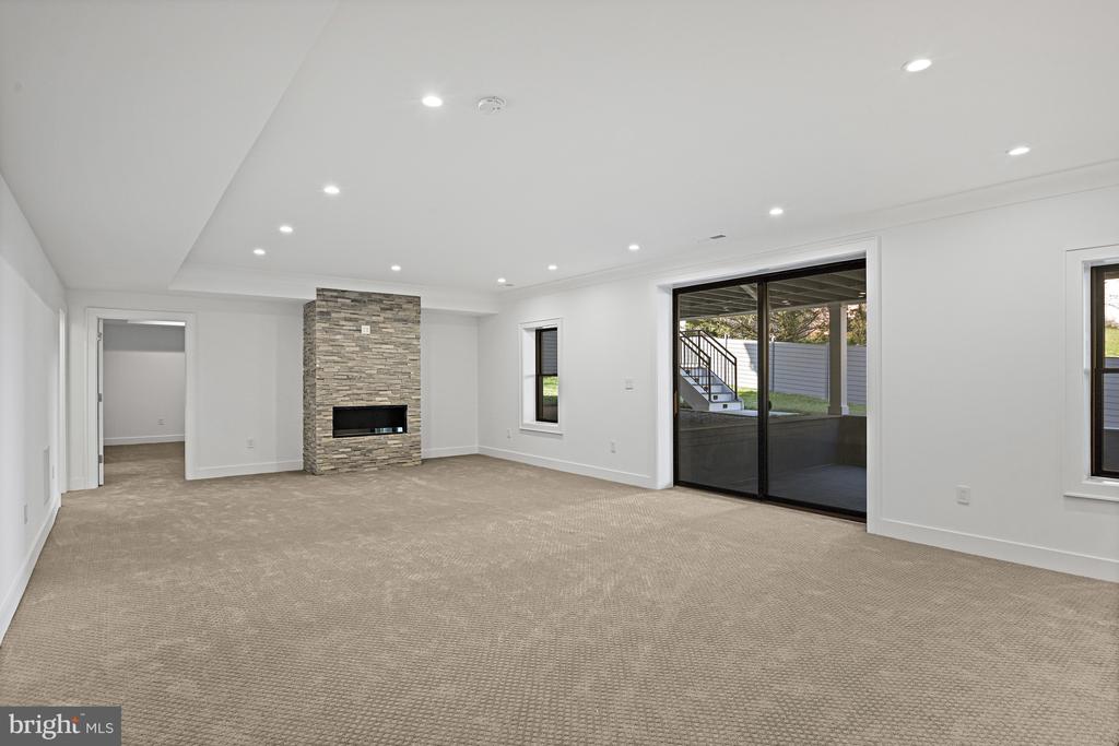 1434 Colleen Ln