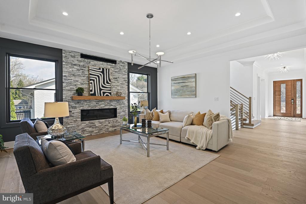 1434 Colleen Ln