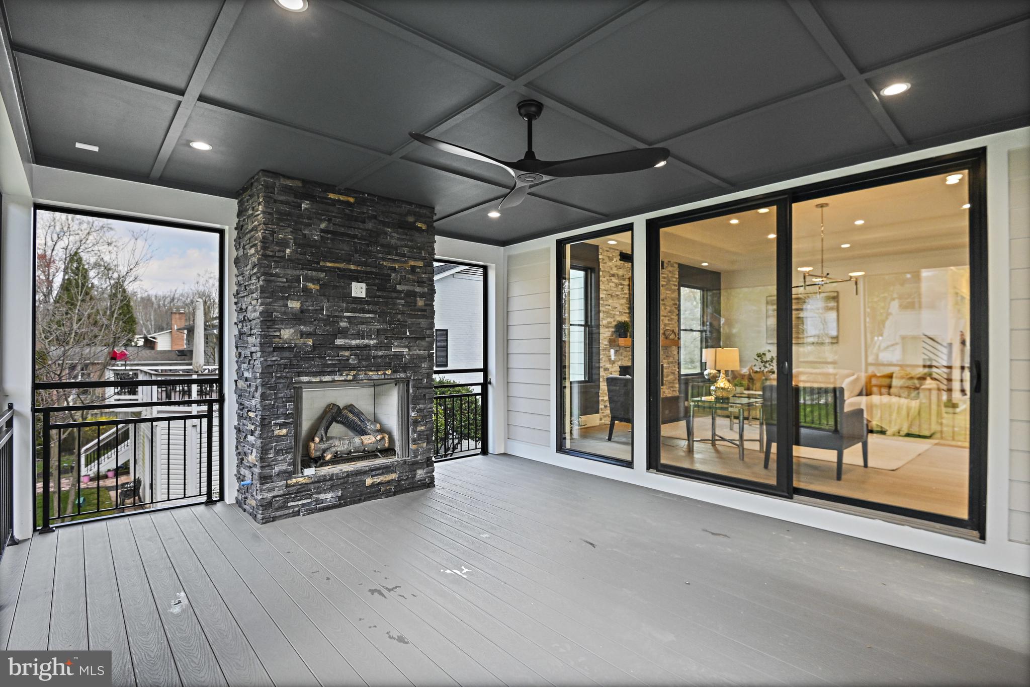 1434 Colleen Ln