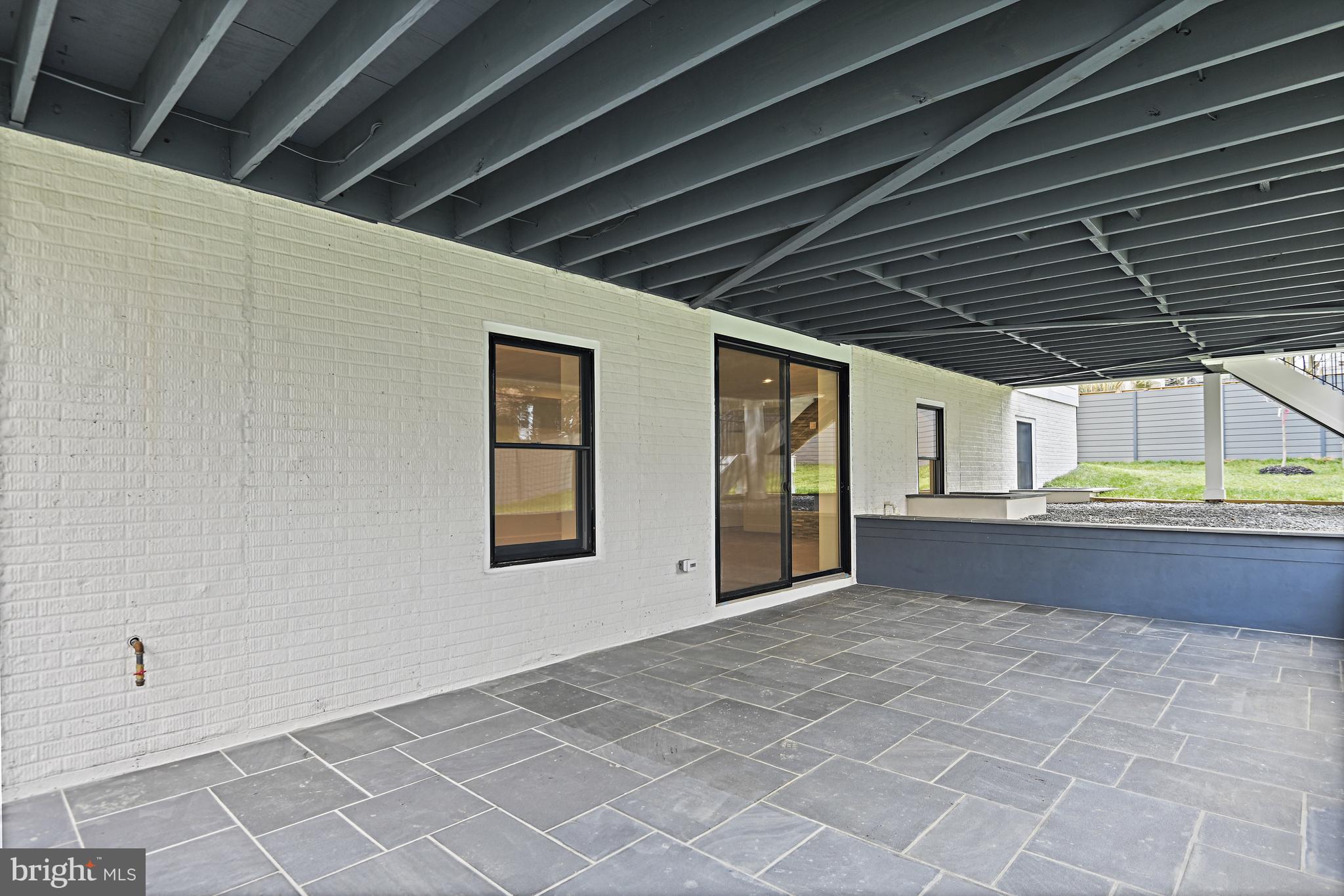1434 Colleen Ln
