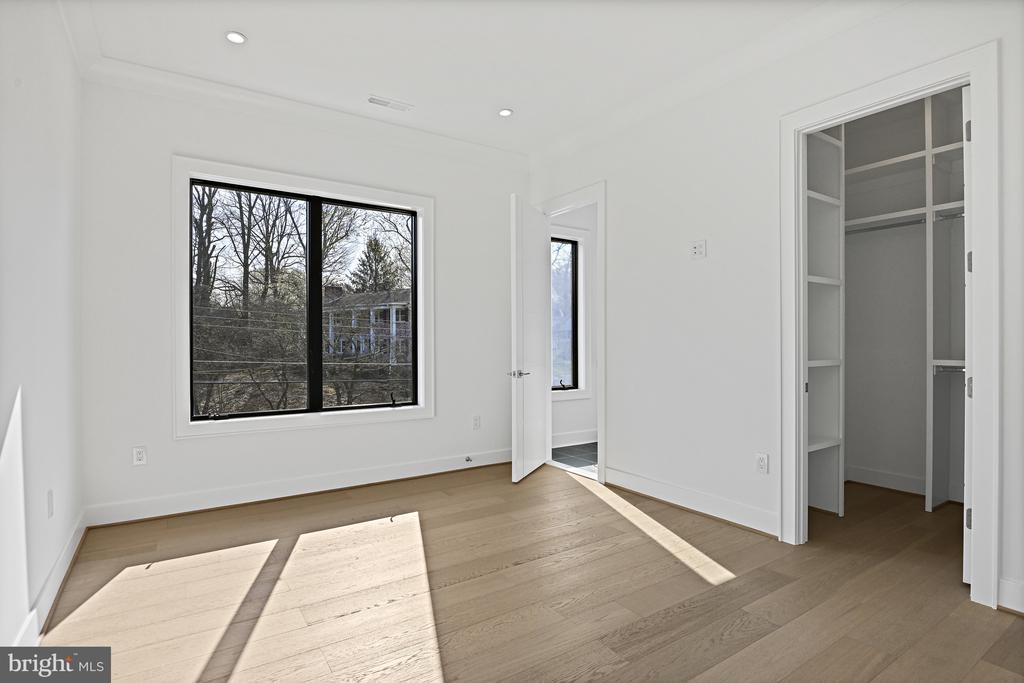 1434 Colleen Ln