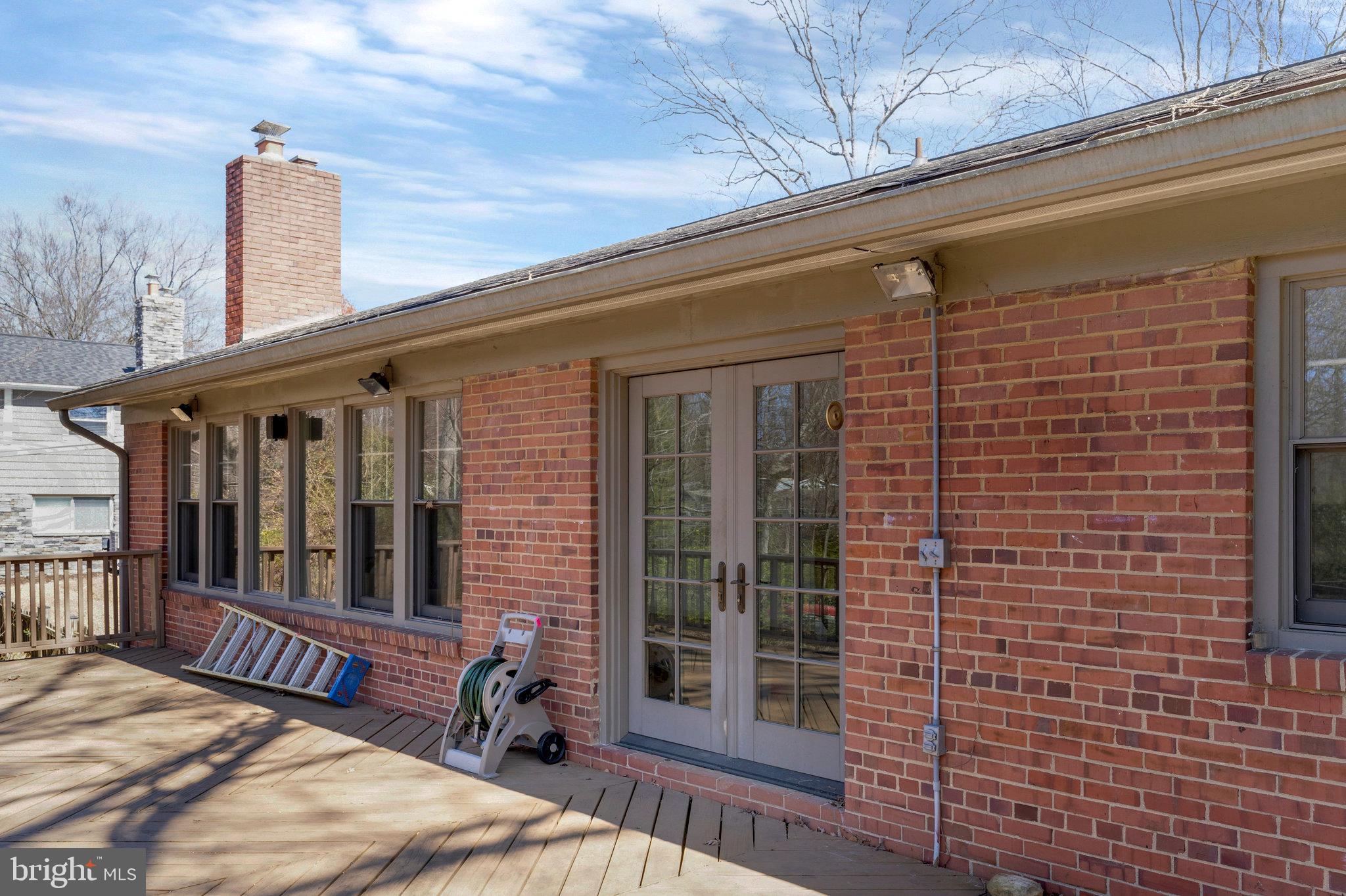 3412 Greentree Dr