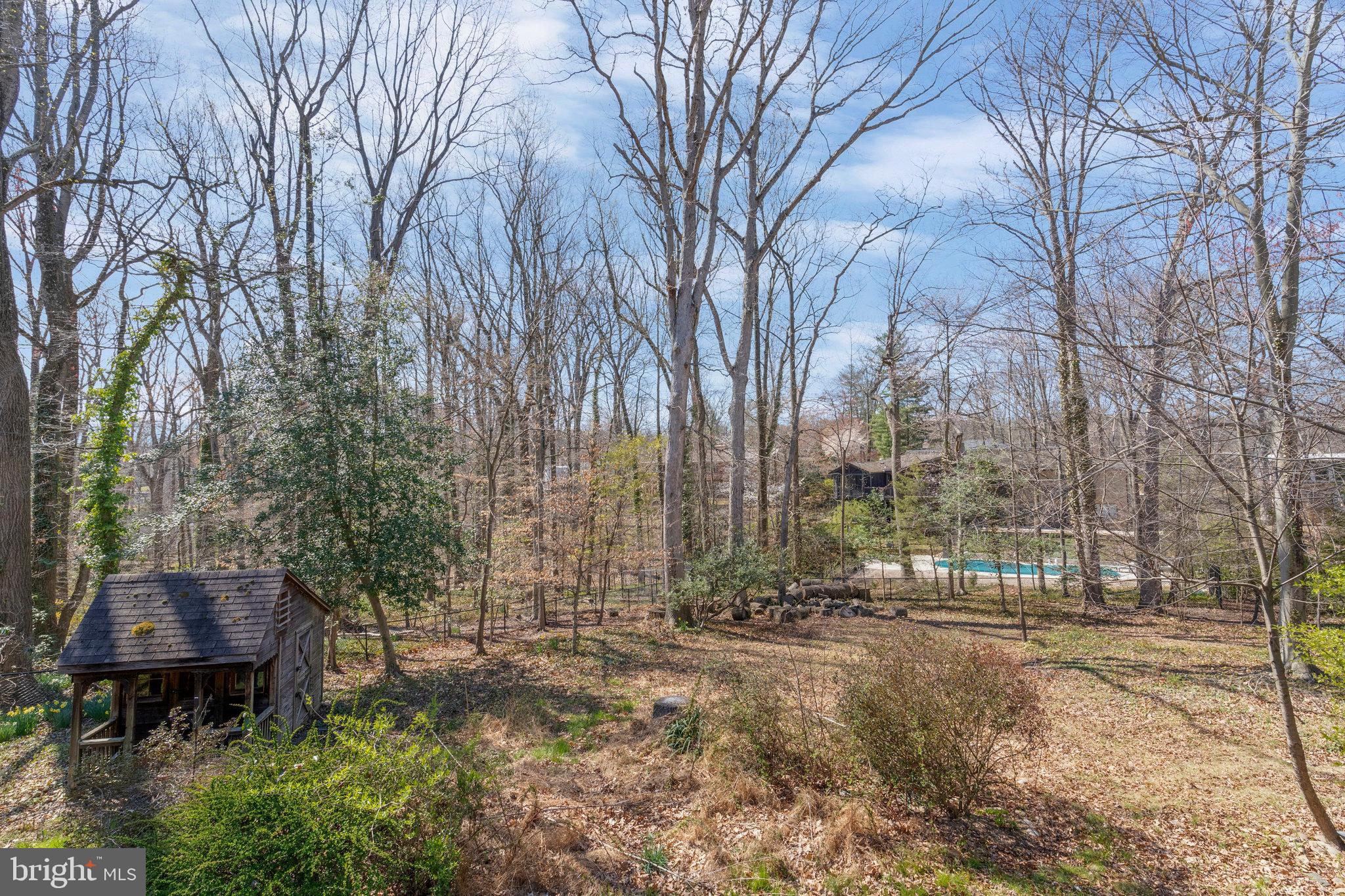 3412 Greentree Dr