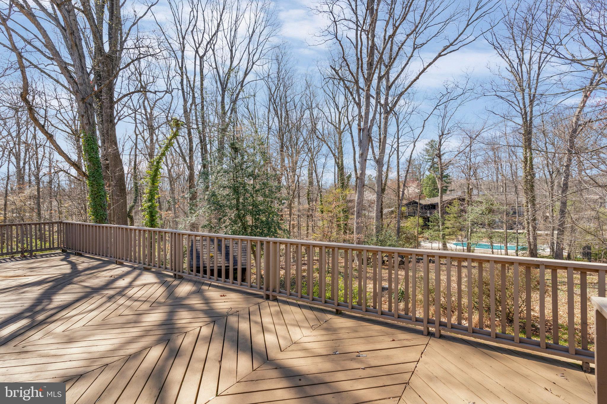 3412 Greentree Dr