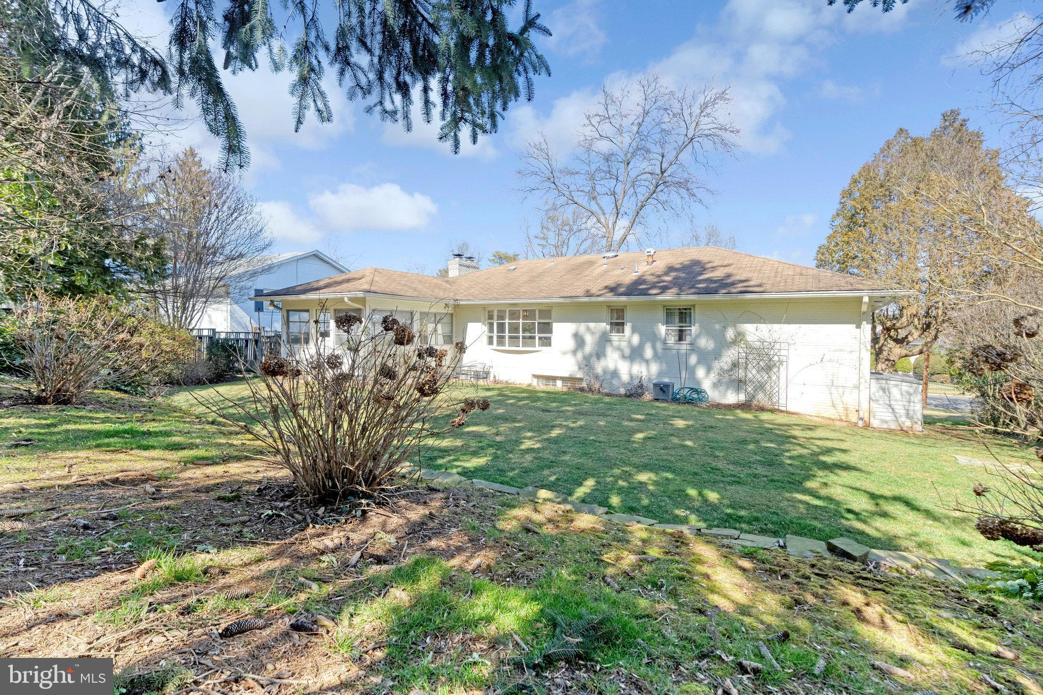6219 Kellogg Dr