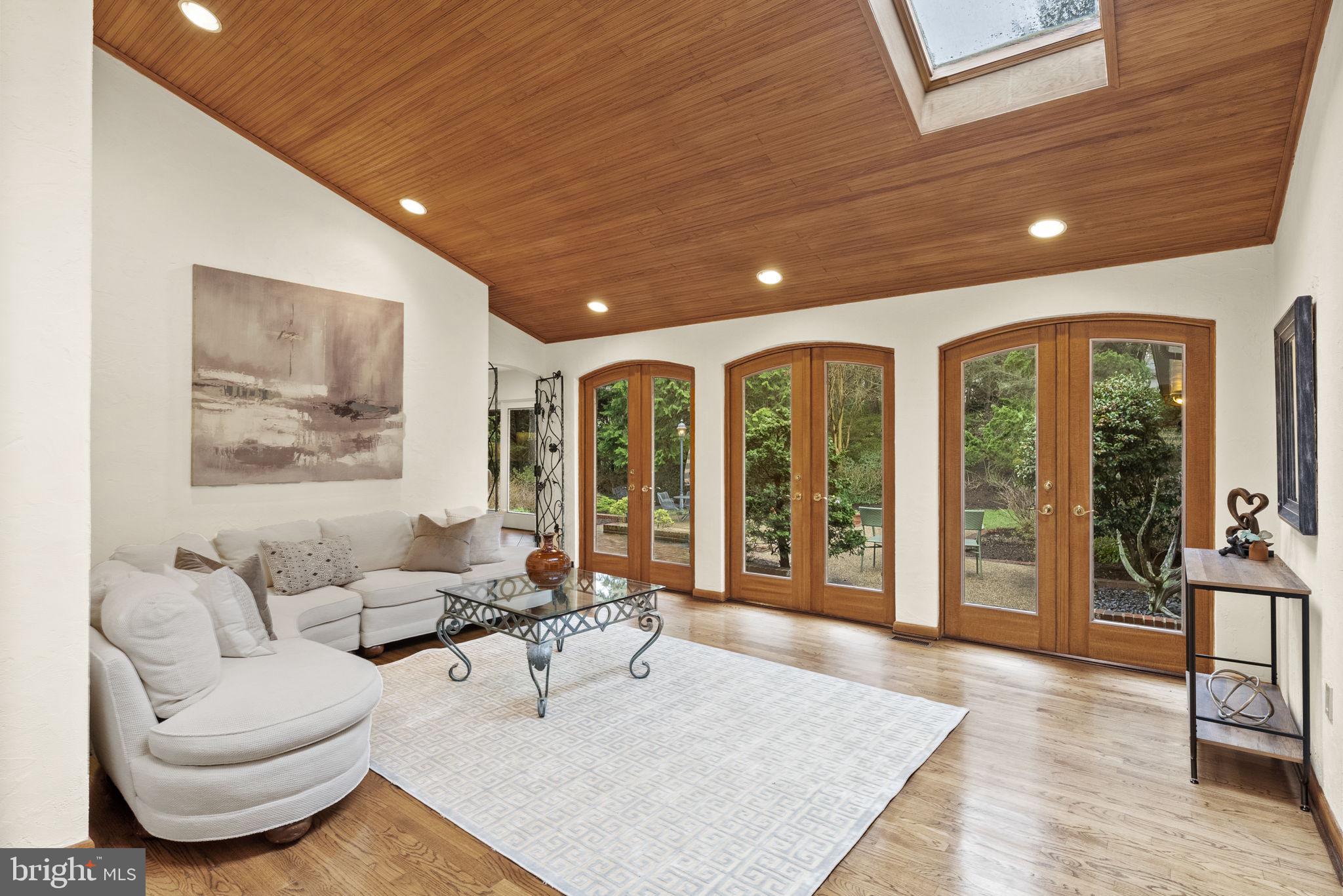 3443 Malbrook Dr