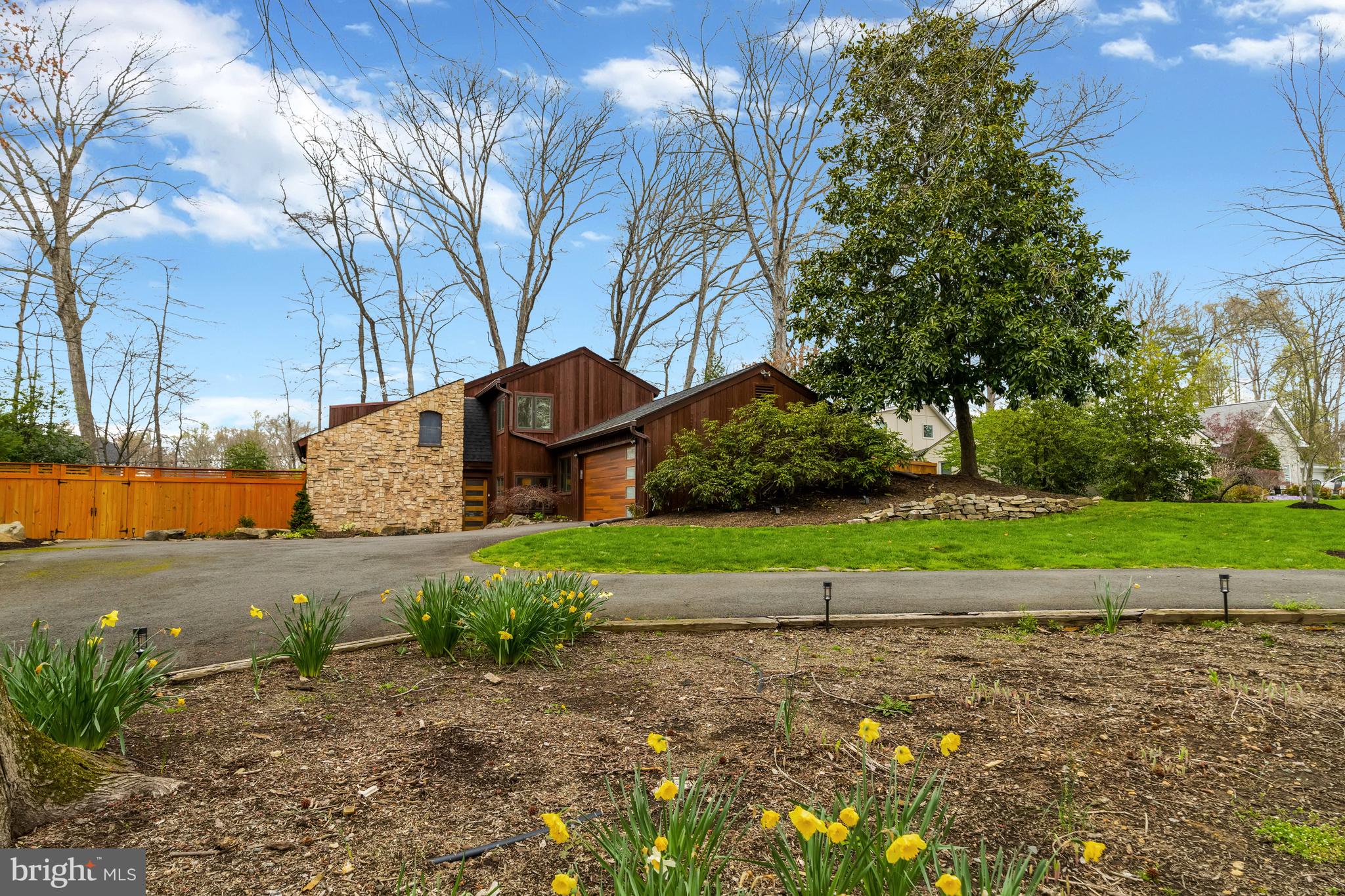3200 Barkley Dr