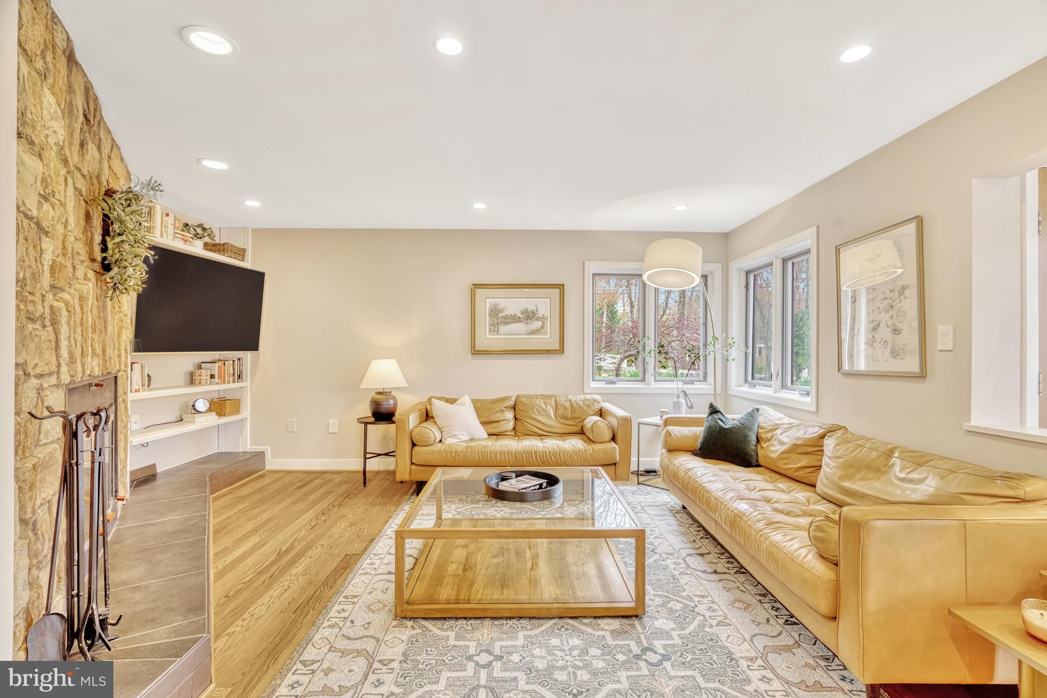 3200 Barkley Dr