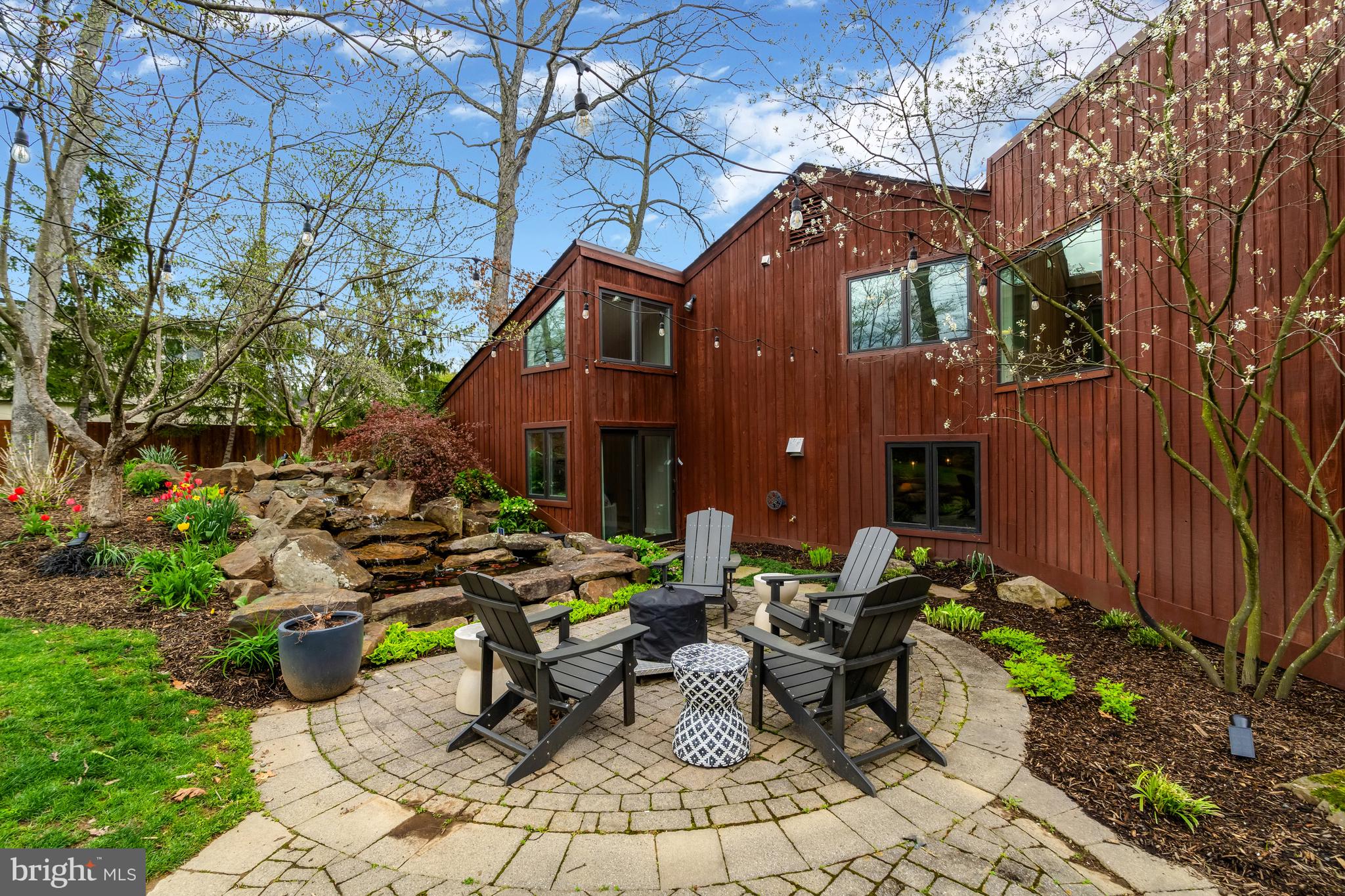 3200 Barkley Dr