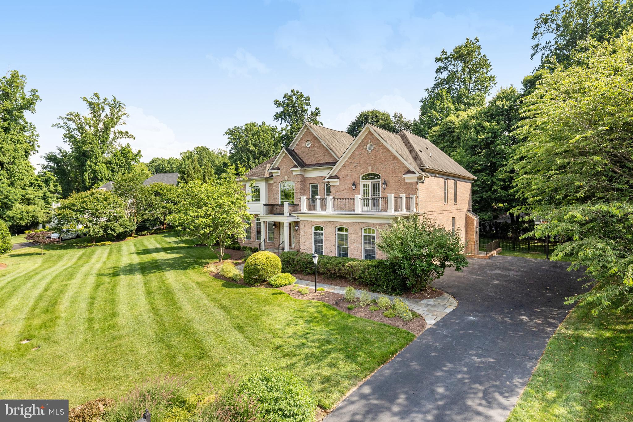 1016 Eaton Dr