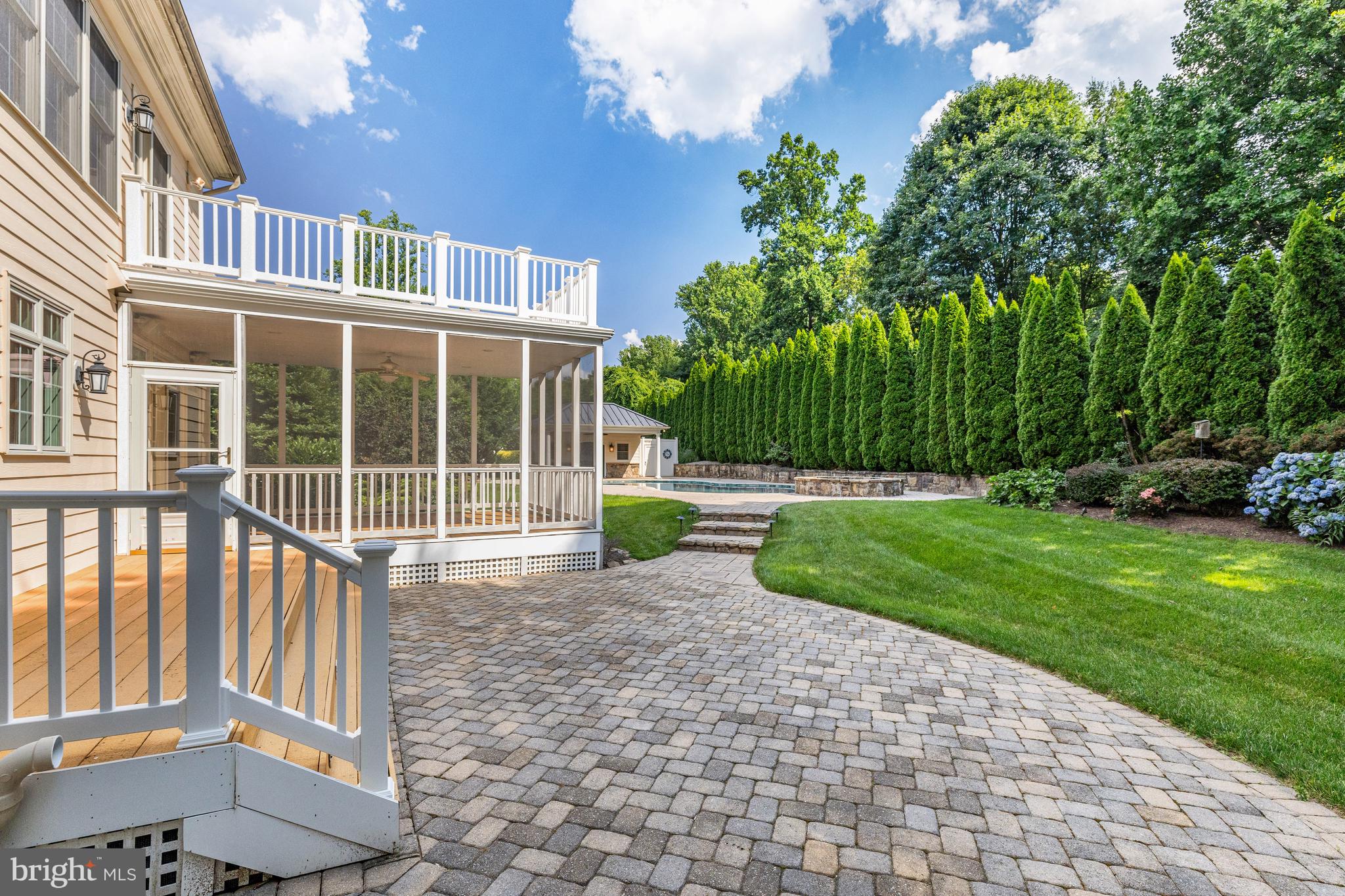 1016 Eaton Dr