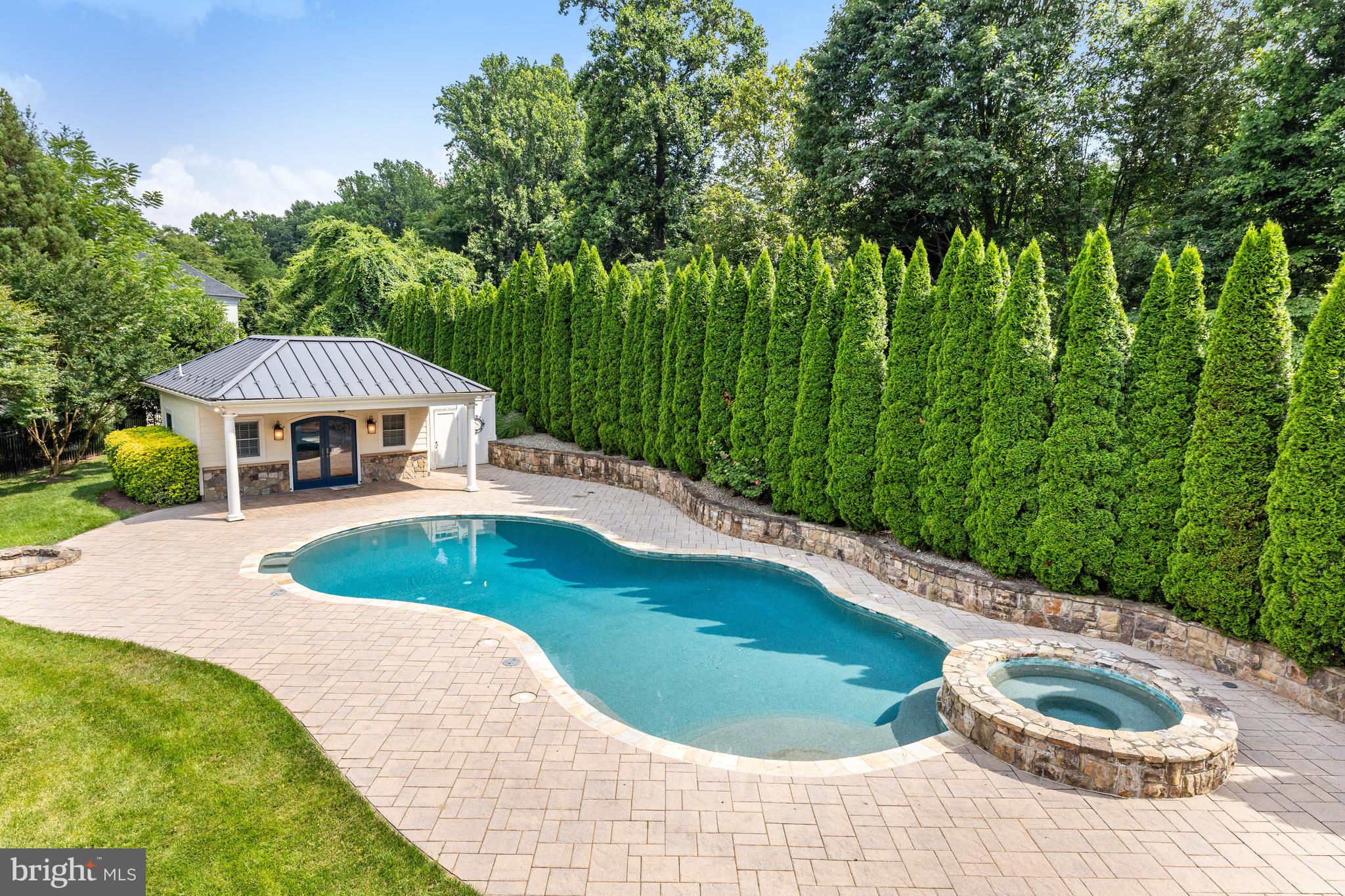 1016 Eaton Dr