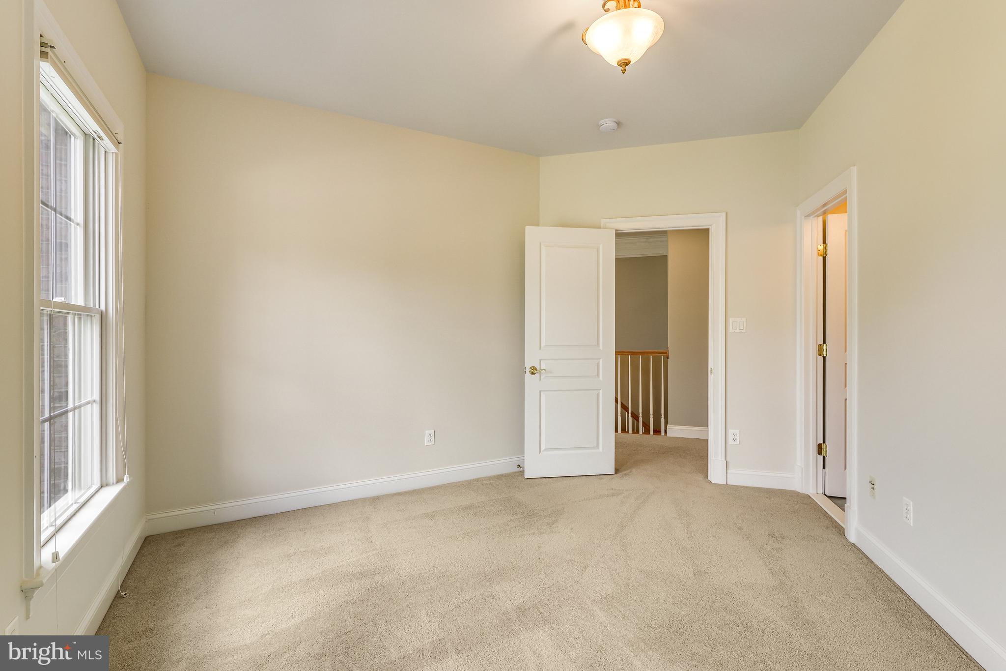 1016 Eaton Dr