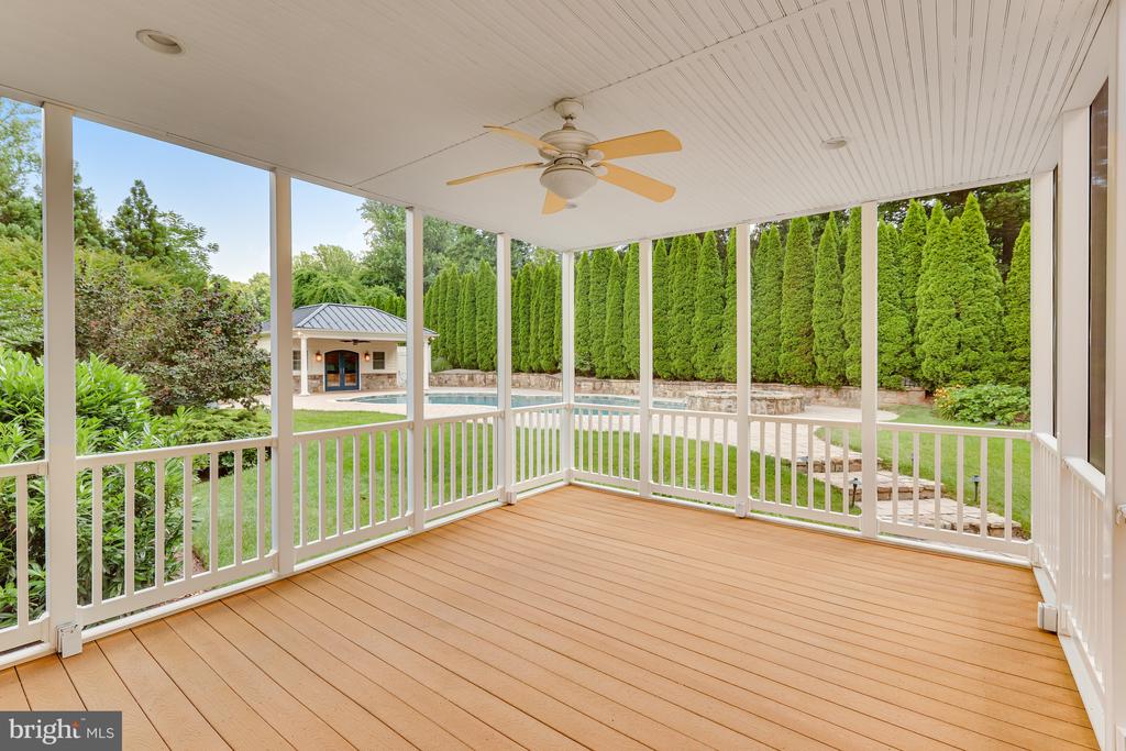 1016 Eaton Dr