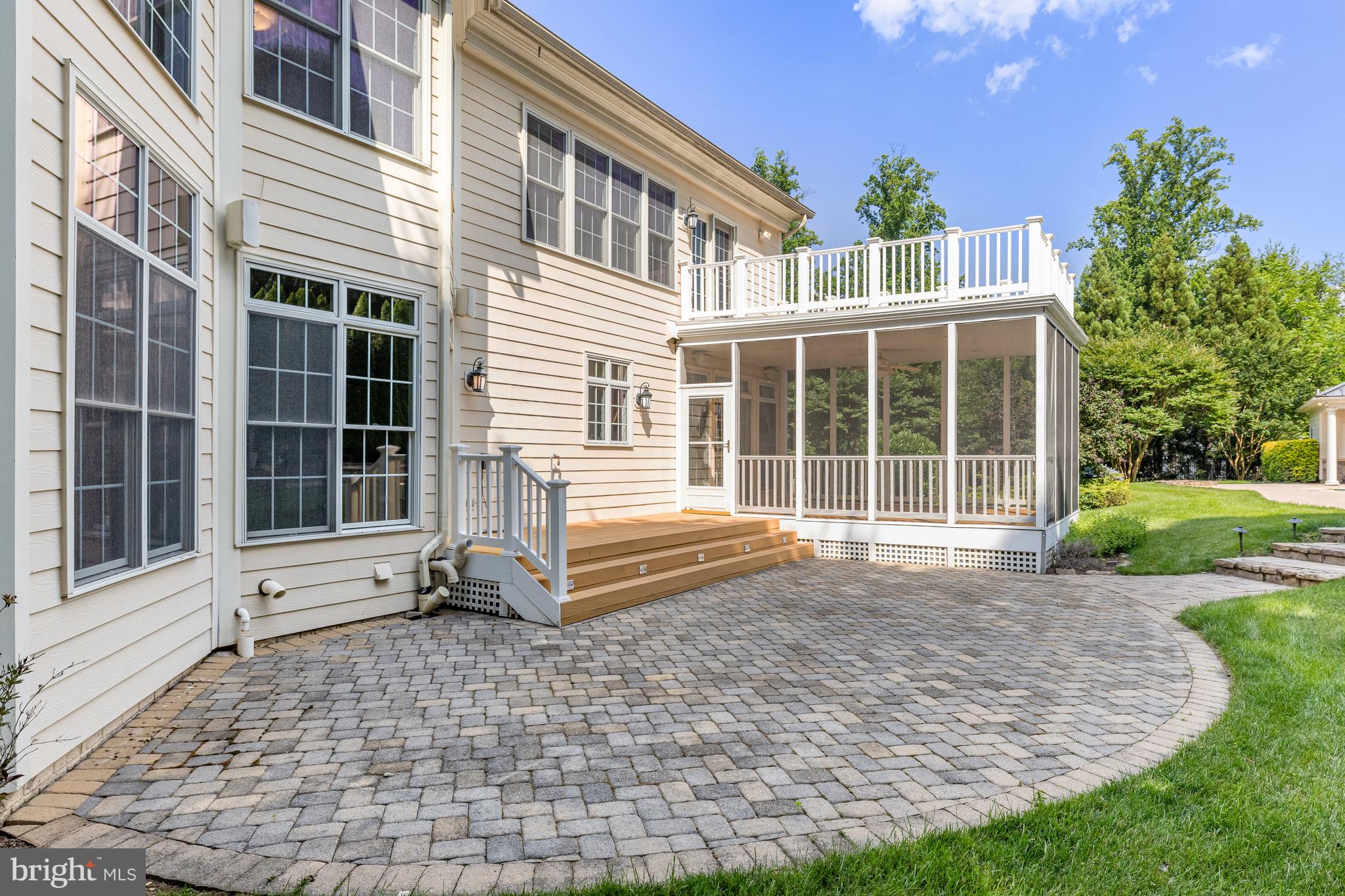 1016 Eaton Dr