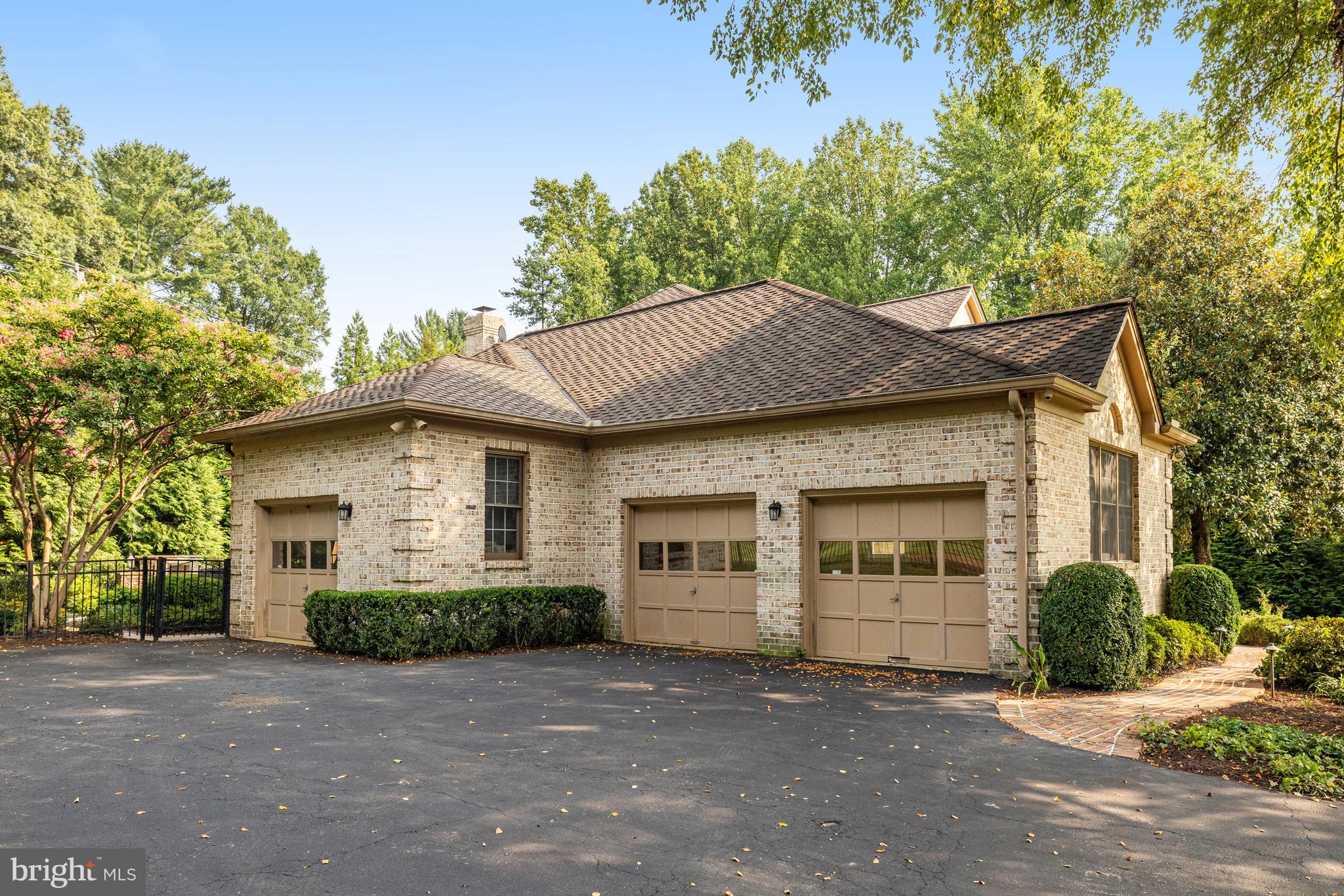 8100 Ridings Ct