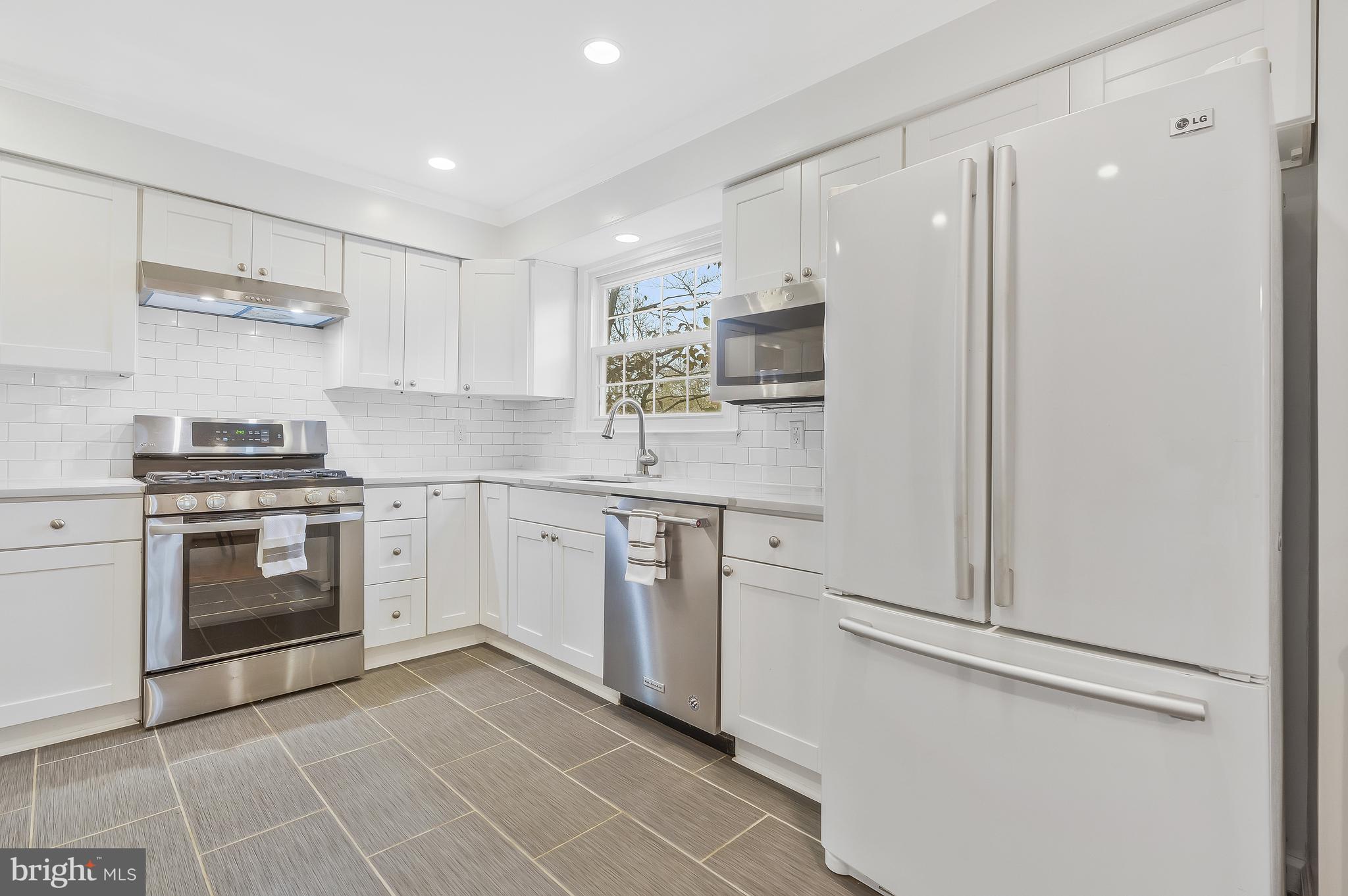 1033 Riva Ridge Dr