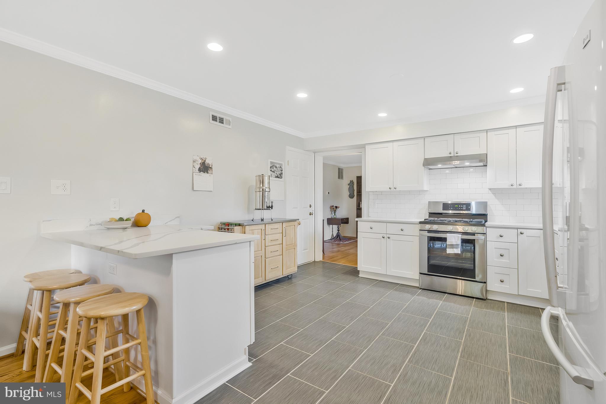 1033 Riva Ridge Dr