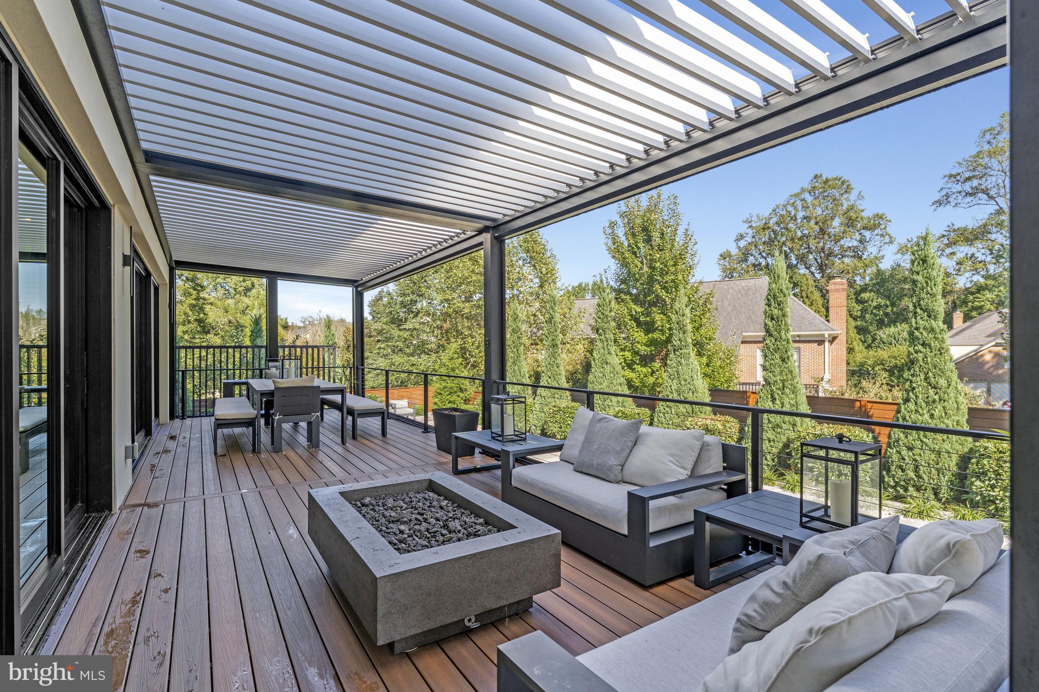 1549 Brookhaven Dr