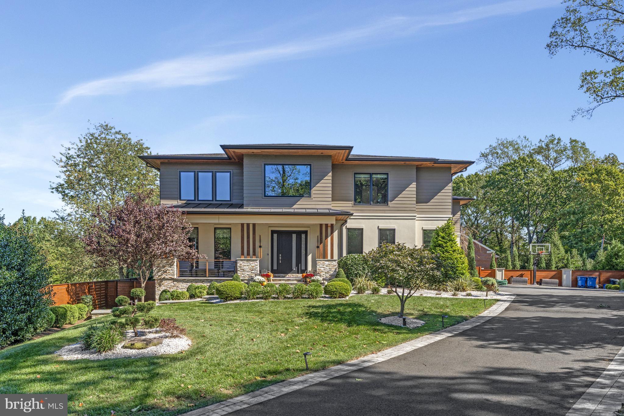 1549 Brookhaven Dr
