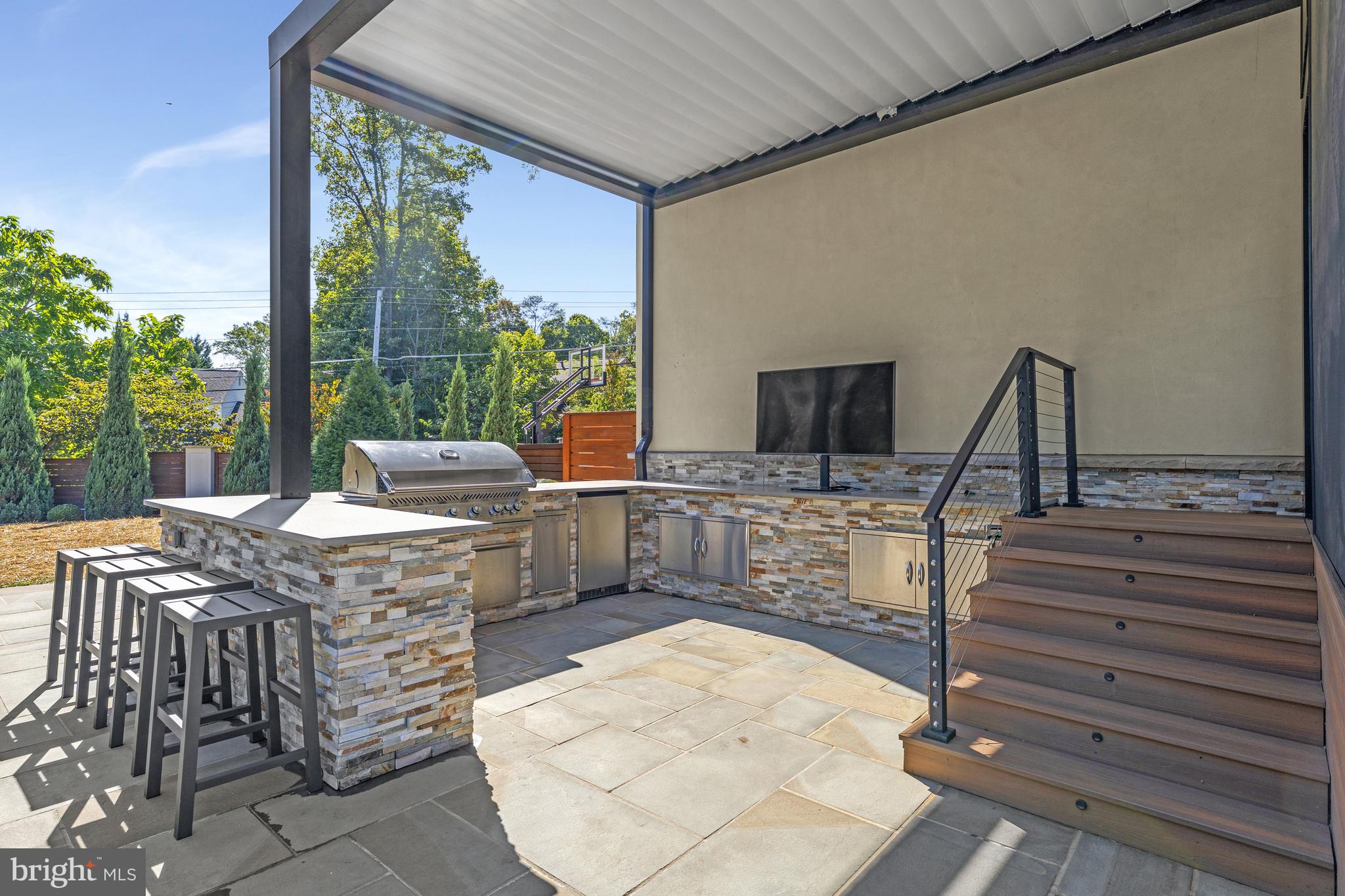 1549 Brookhaven Dr
