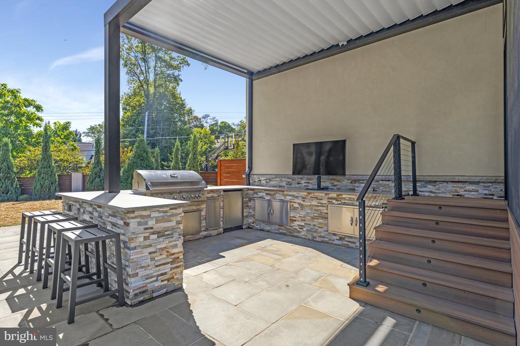 1549 Brookhaven Dr