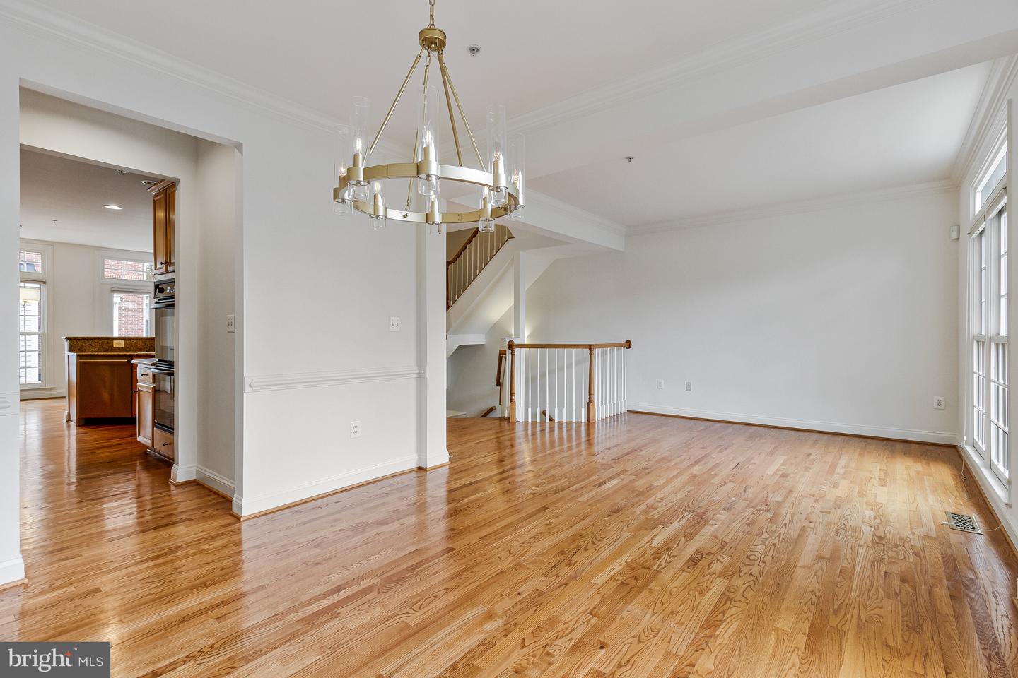 1646 Colonial Hills Dr