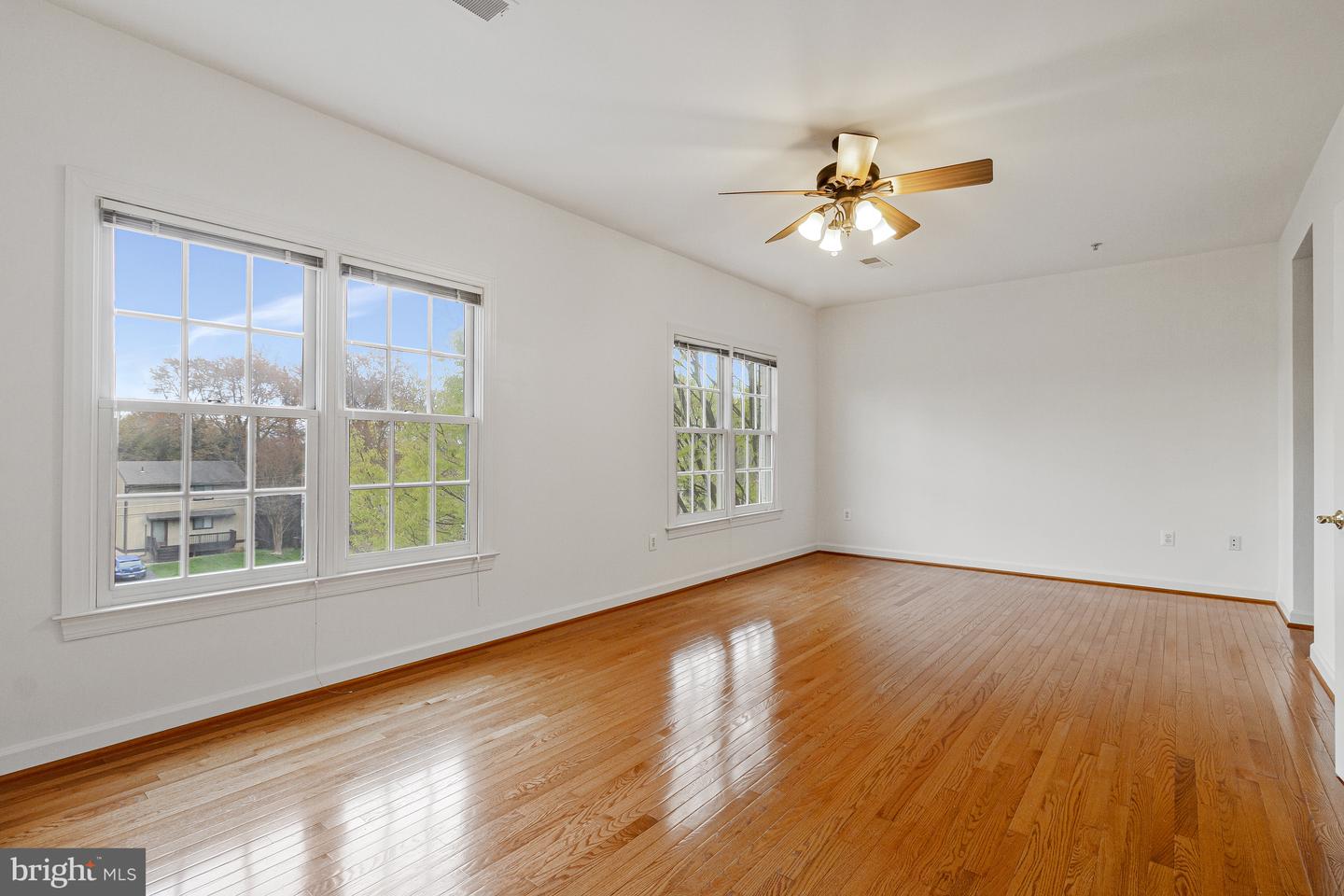 1646 Colonial Hills Dr