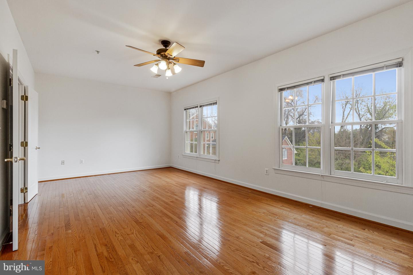 1646 Colonial Hills Dr