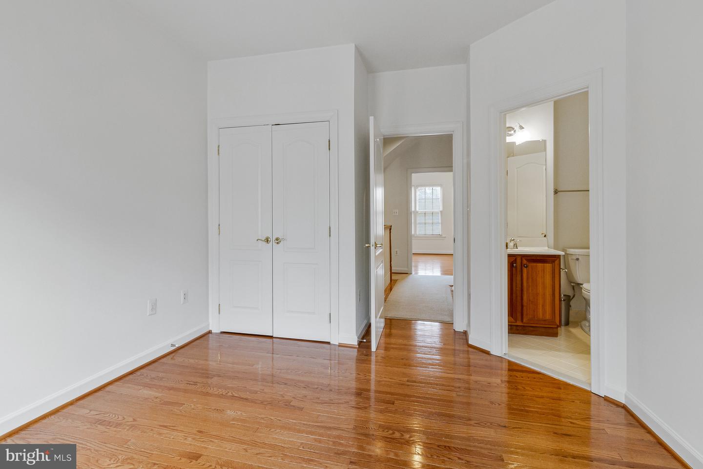 1646 Colonial Hills Dr
