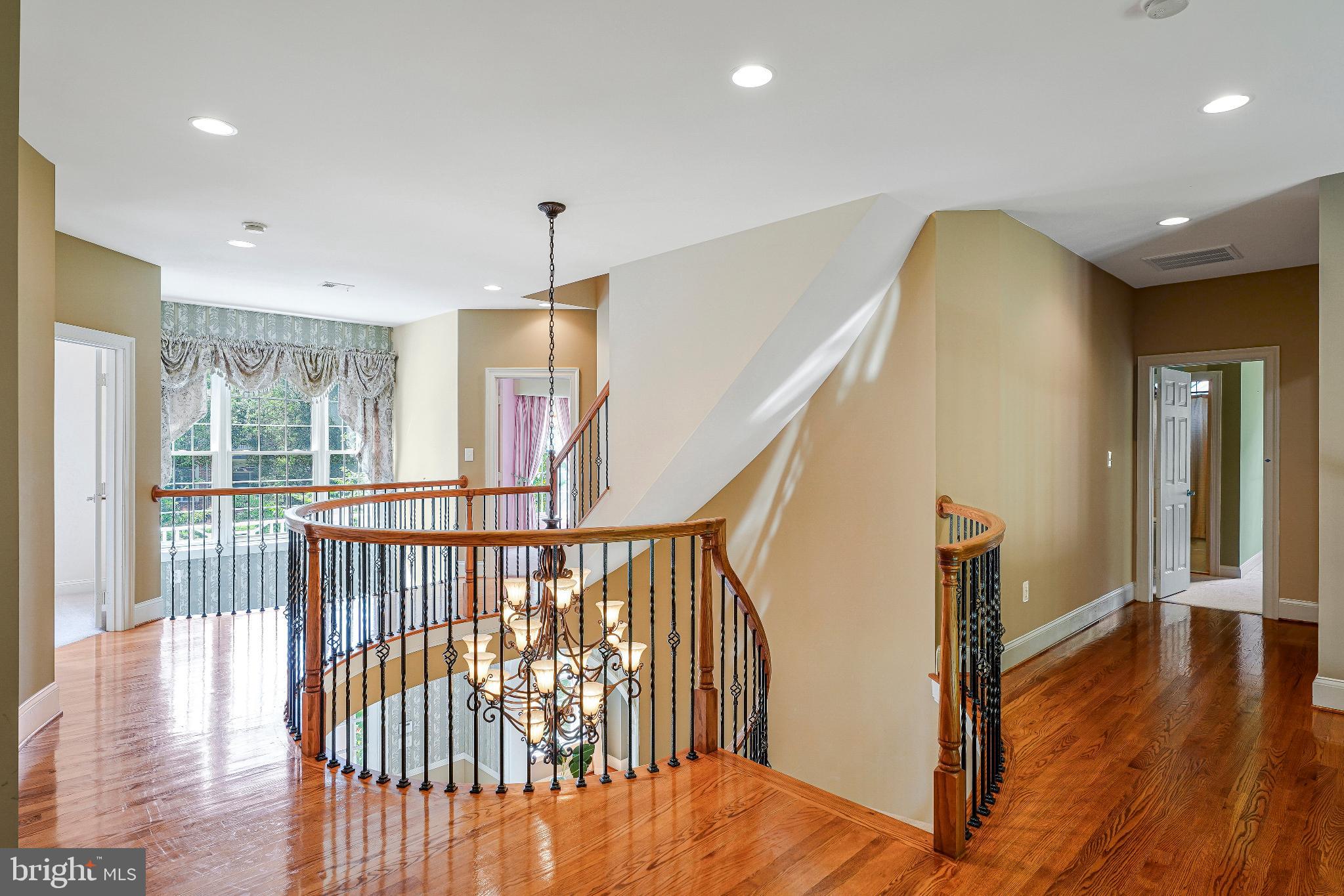 1631 Irvin St
