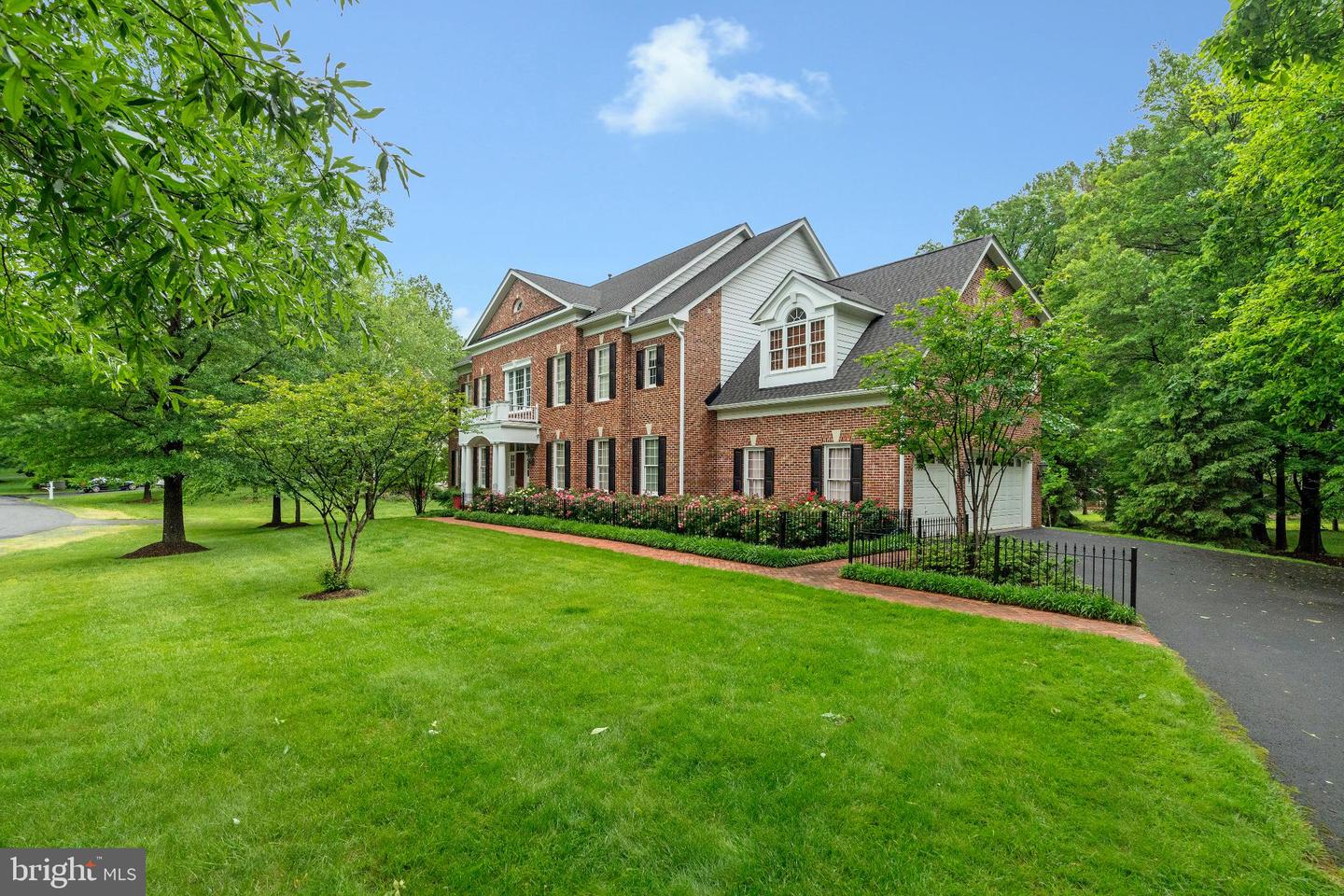 1631 Irvin St