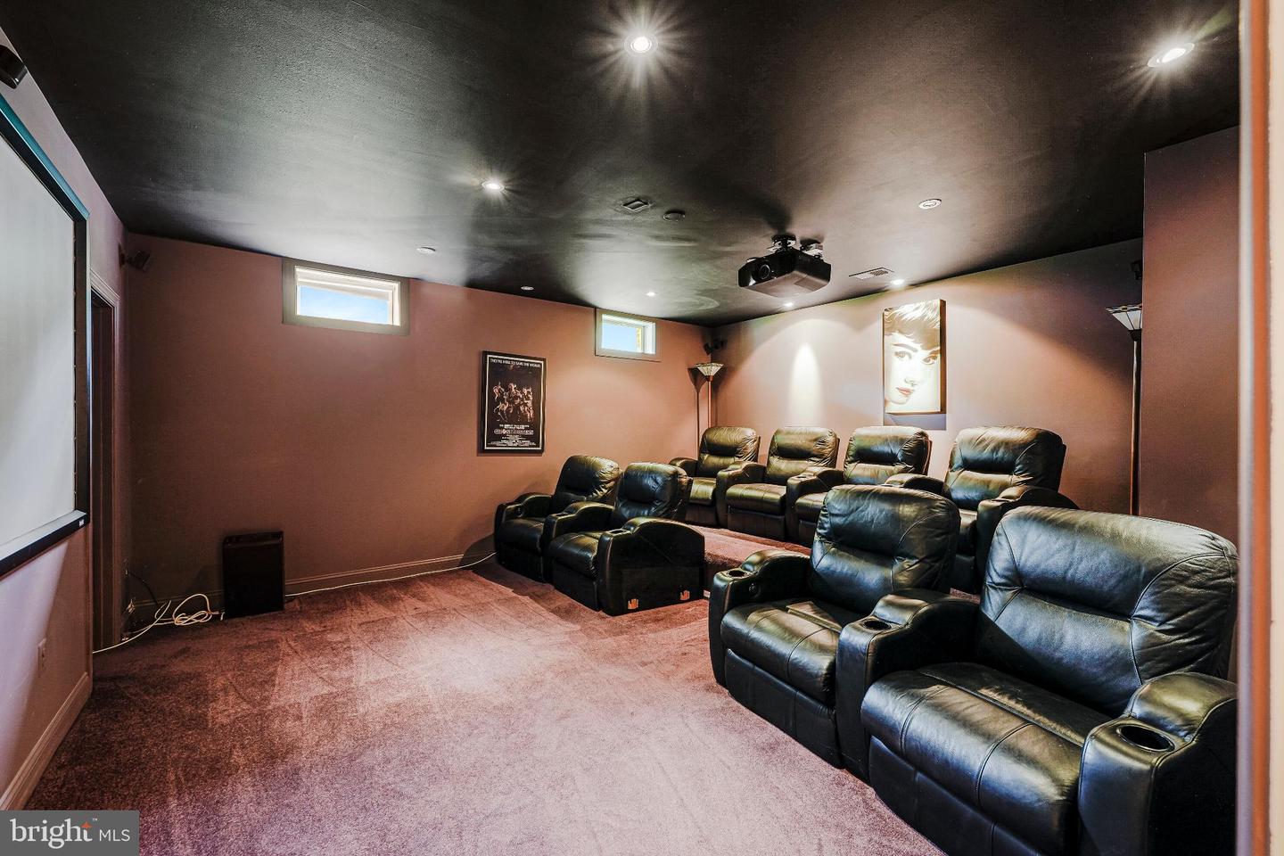 1631 Irvin St
