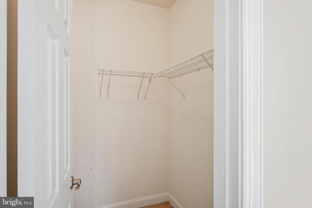1631 Irvin St
