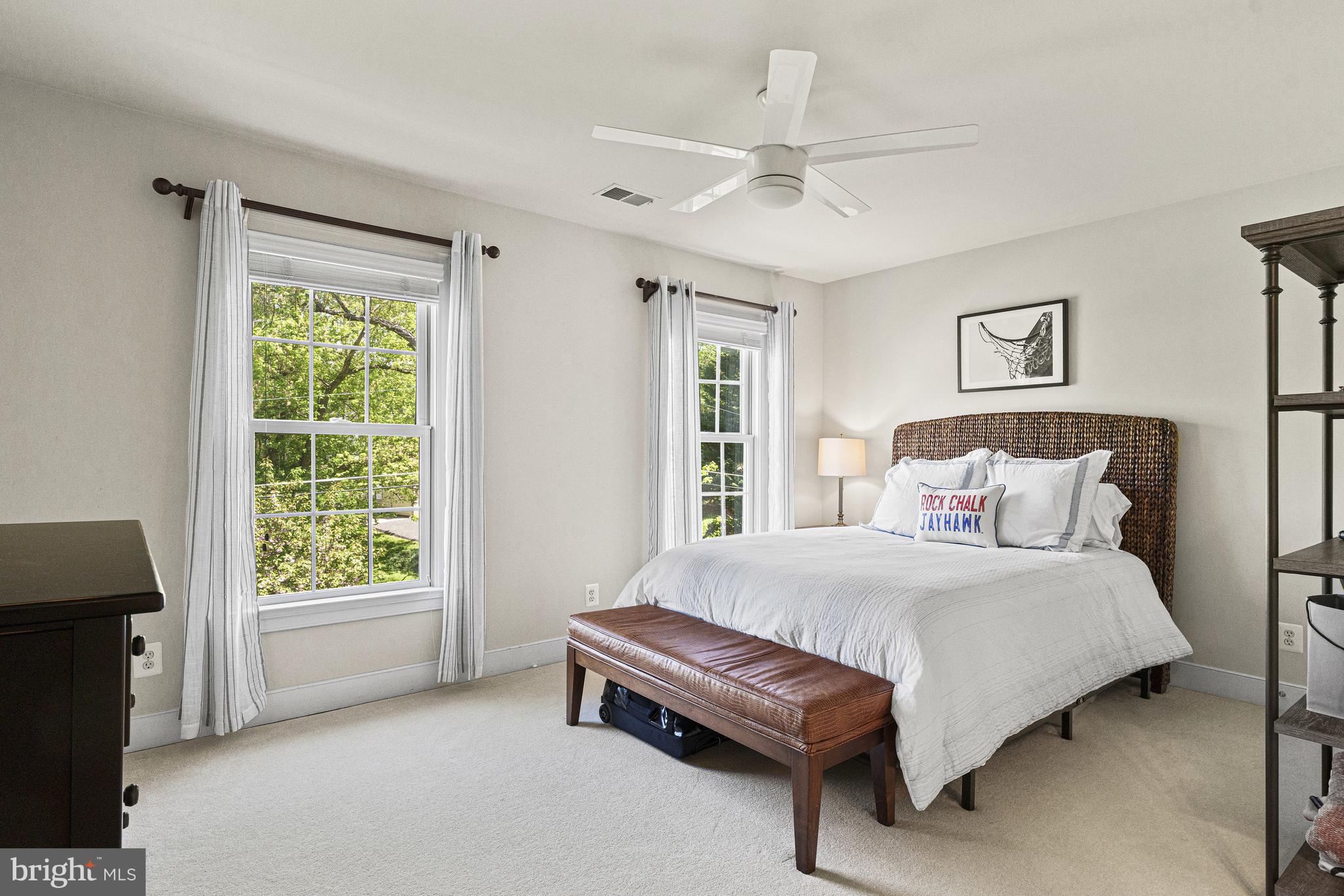 1912 Corliss Ct
