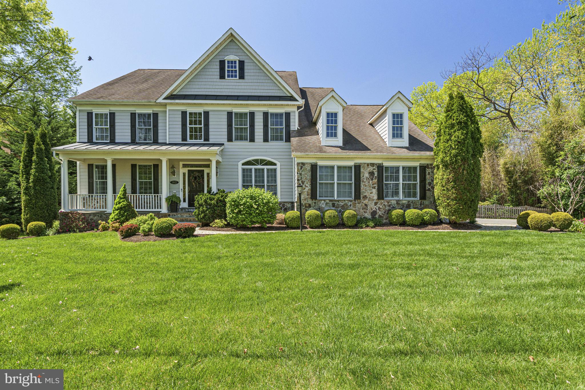 1912 Corliss Ct