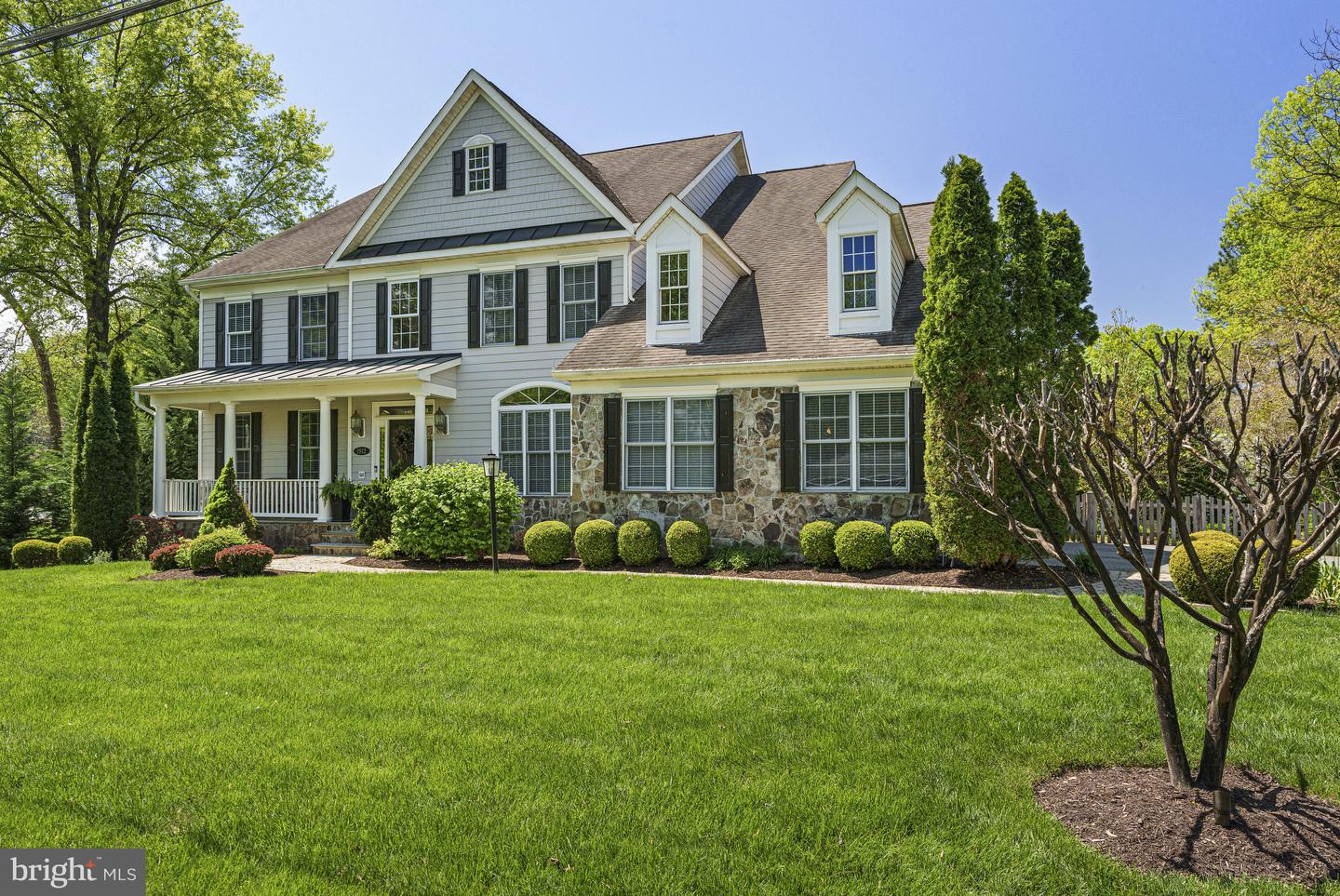 1912 Corliss Ct