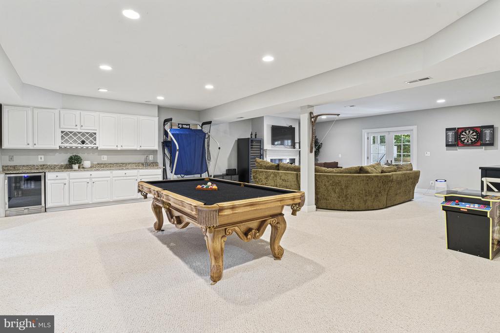 1912 Corliss Ct