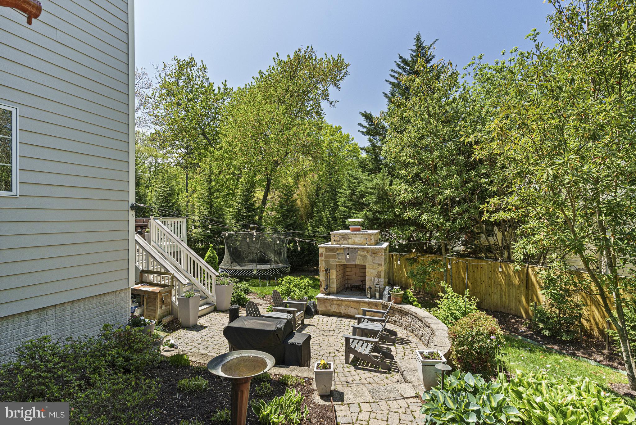 1912 Corliss Ct