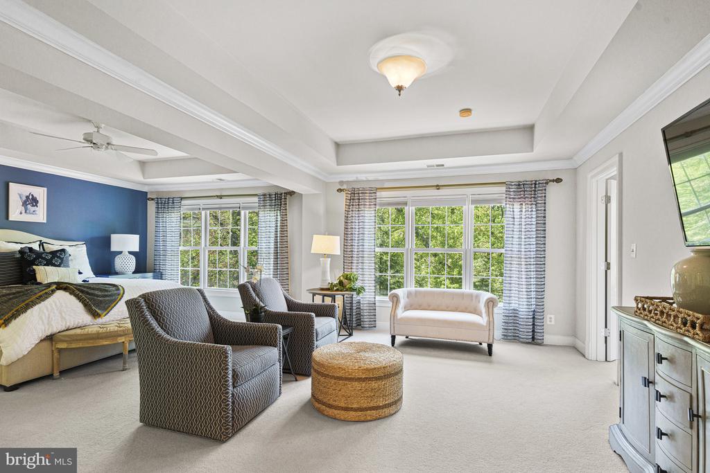 1912 Corliss Ct