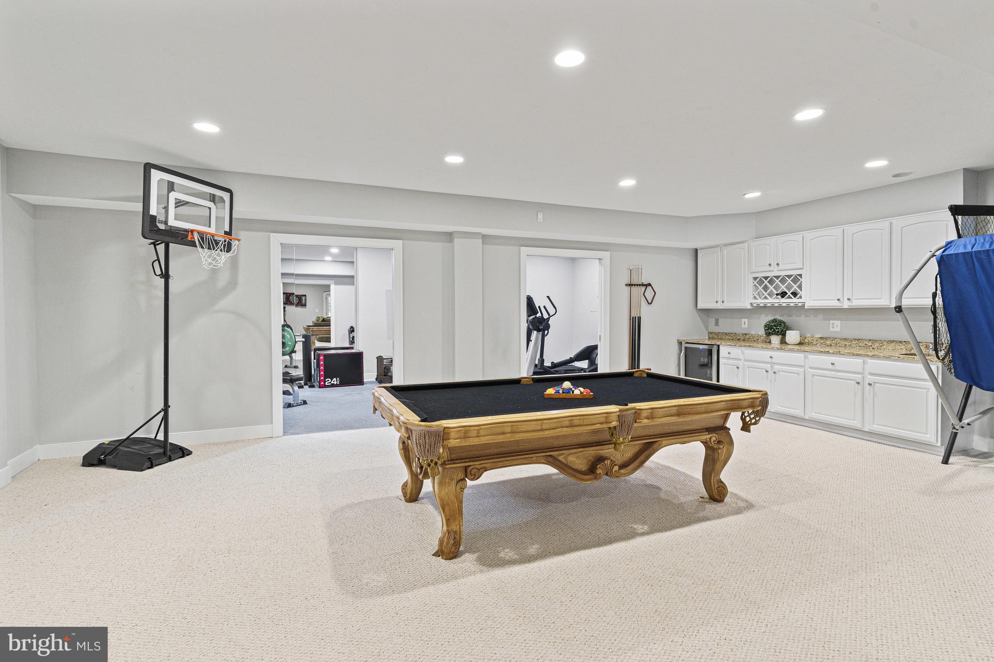 1912 Corliss Ct