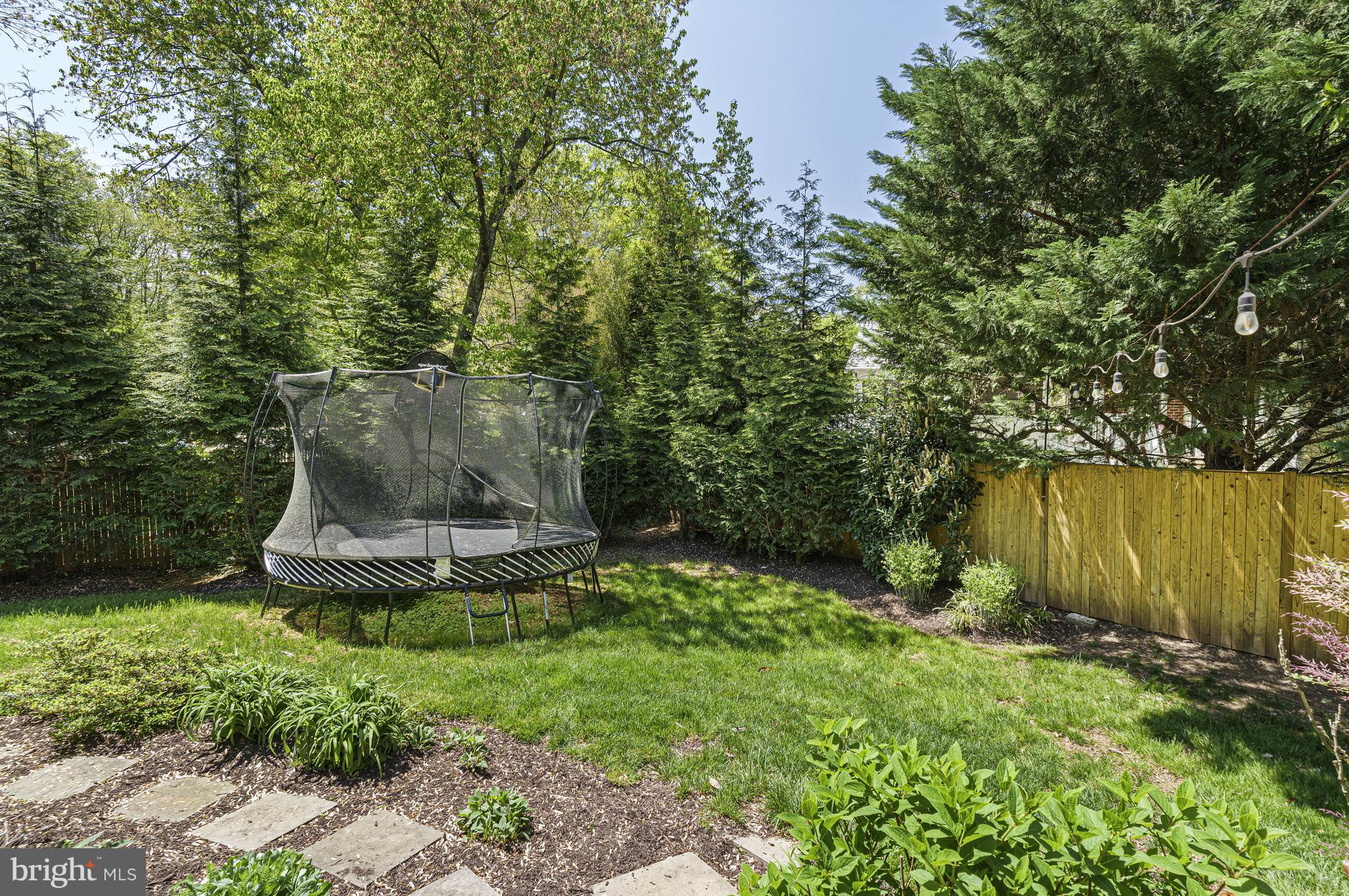 1912 Corliss Ct