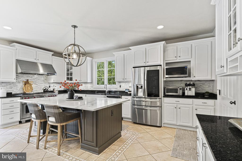 1912 Corliss Ct