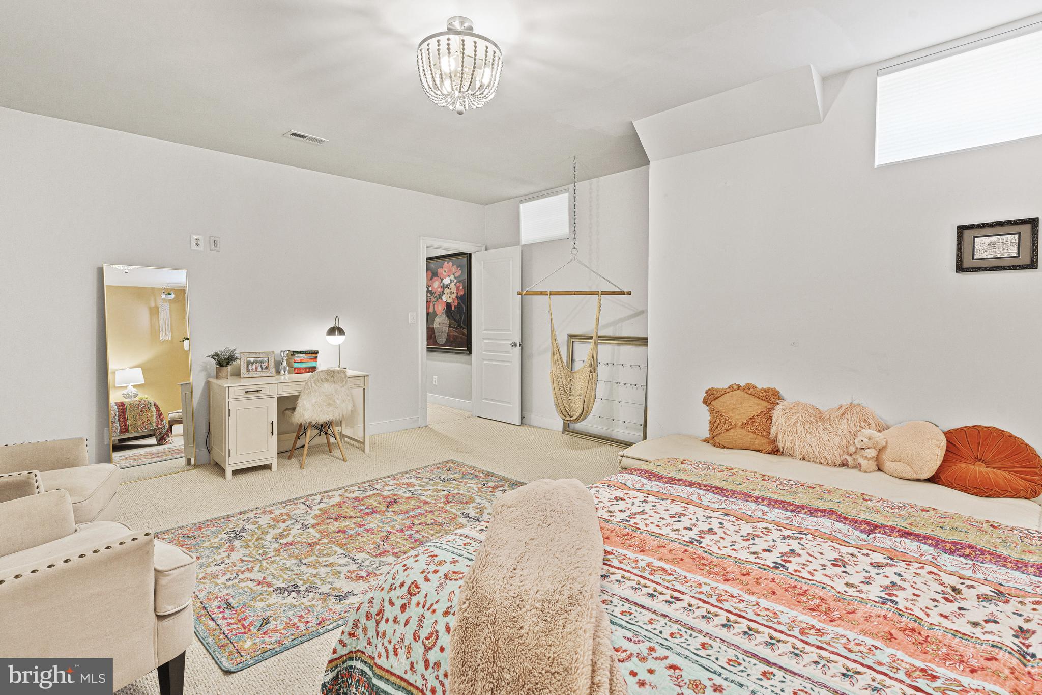 1912 Corliss Ct